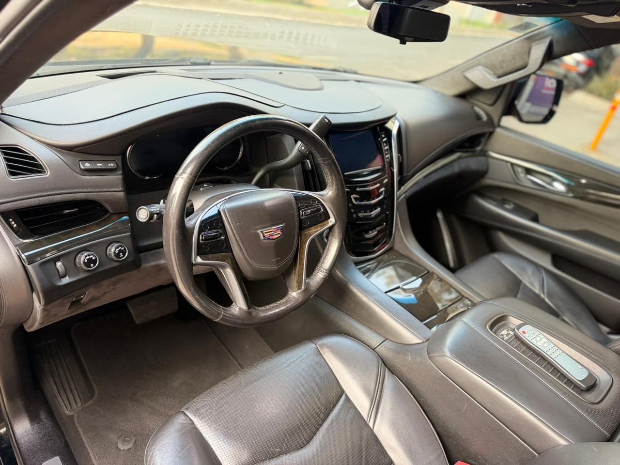 CADILLAC ESCALDE ESV AWD PLATINUM 2019 — foto 16