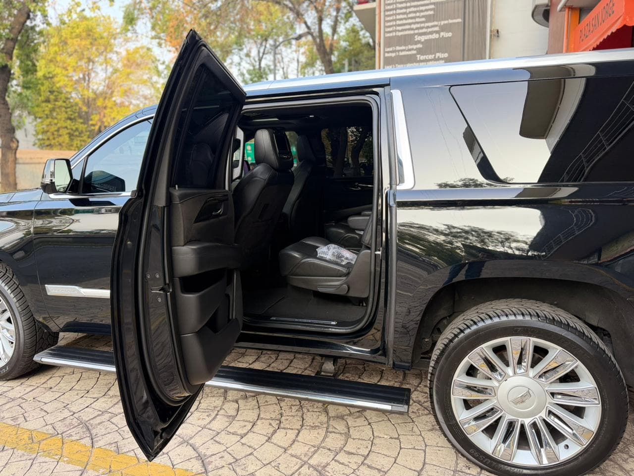 CADILLAC ESCALDE ESV AWD PLATINUM 2019 — foto 18