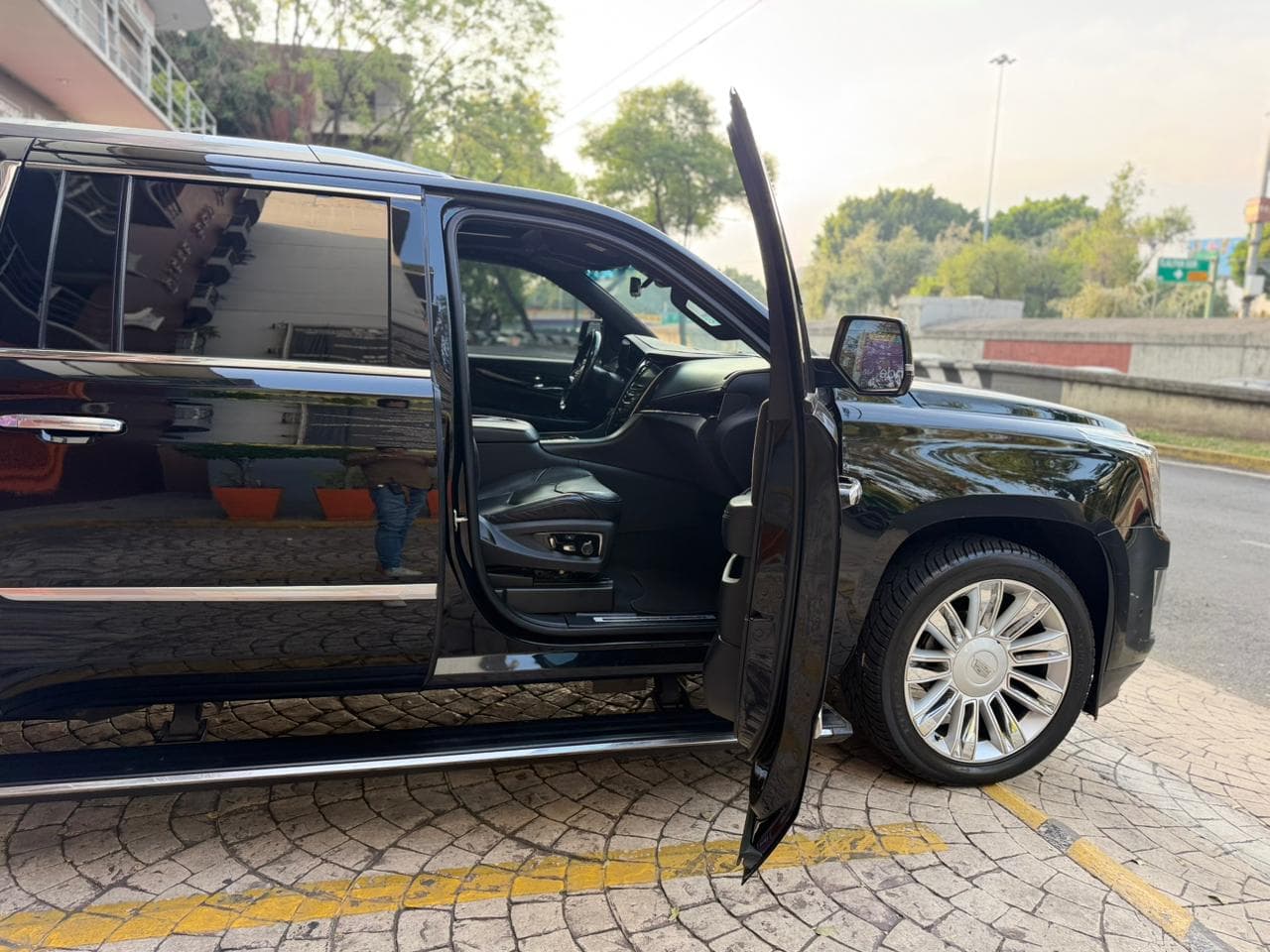 CADILLAC ESCALDE ESV AWD PLATINUM 2019 — foto 21