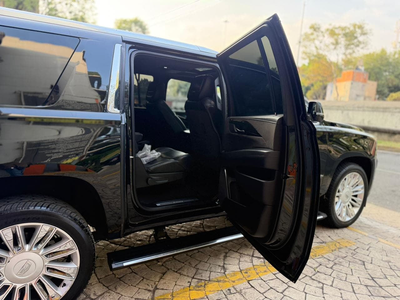 CADILLAC ESCALDE ESV AWD PLATINUM 2019 — foto 26