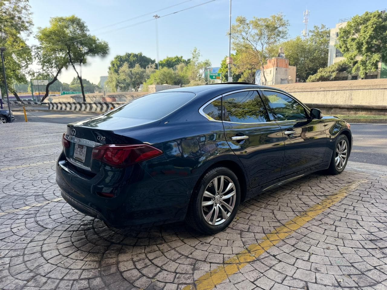 INFINITI Q70 SEDUCTION 2018 — foto 6