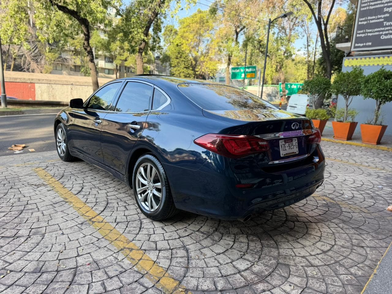 INFINITI Q70 SEDUCTION 2018 — foto 7