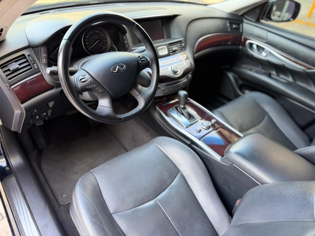 INFINITI Q70 SEDUCTION 2018 — foto 16