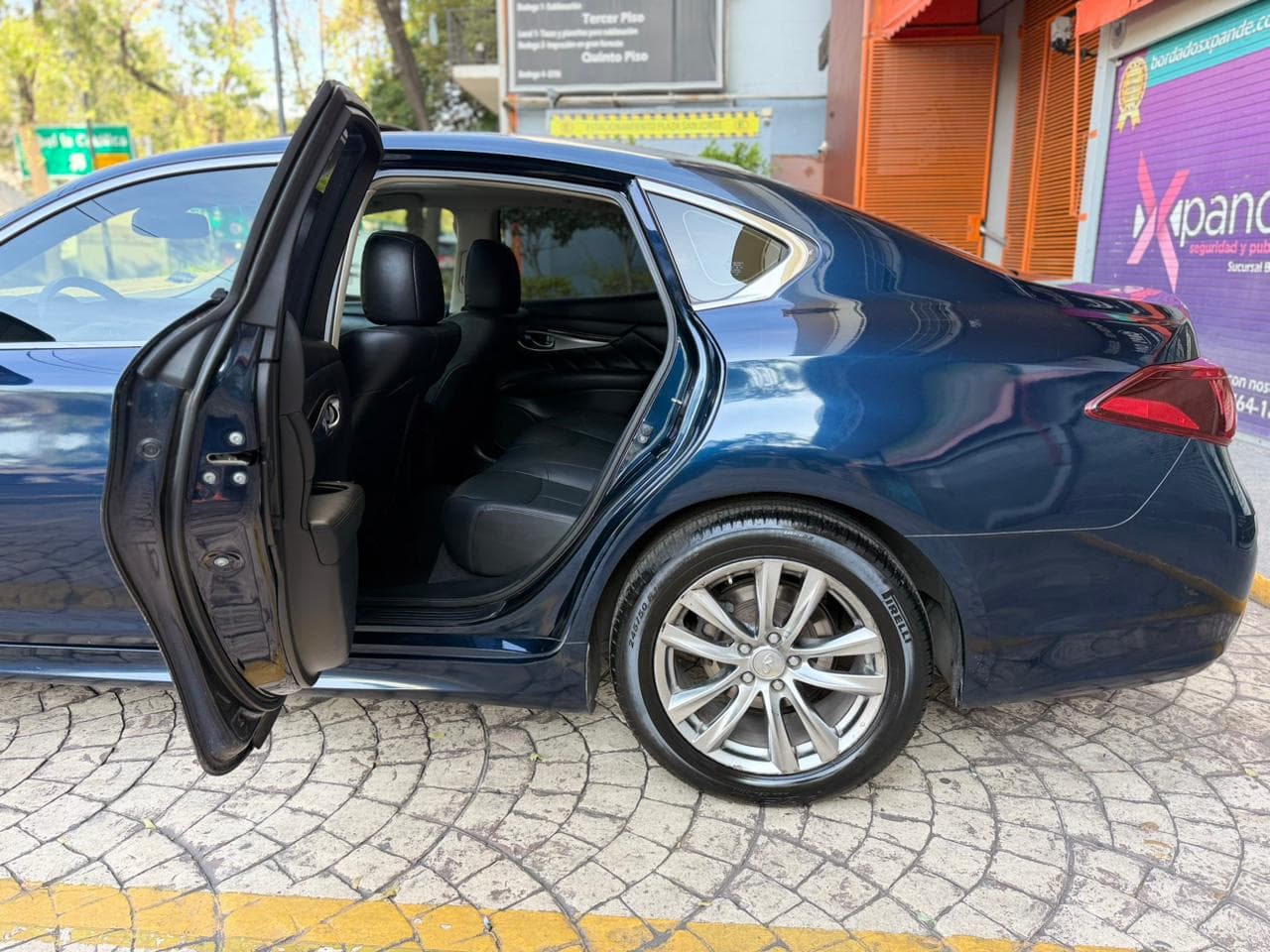 INFINITI Q70 SEDUCTION 2018 — foto 18
