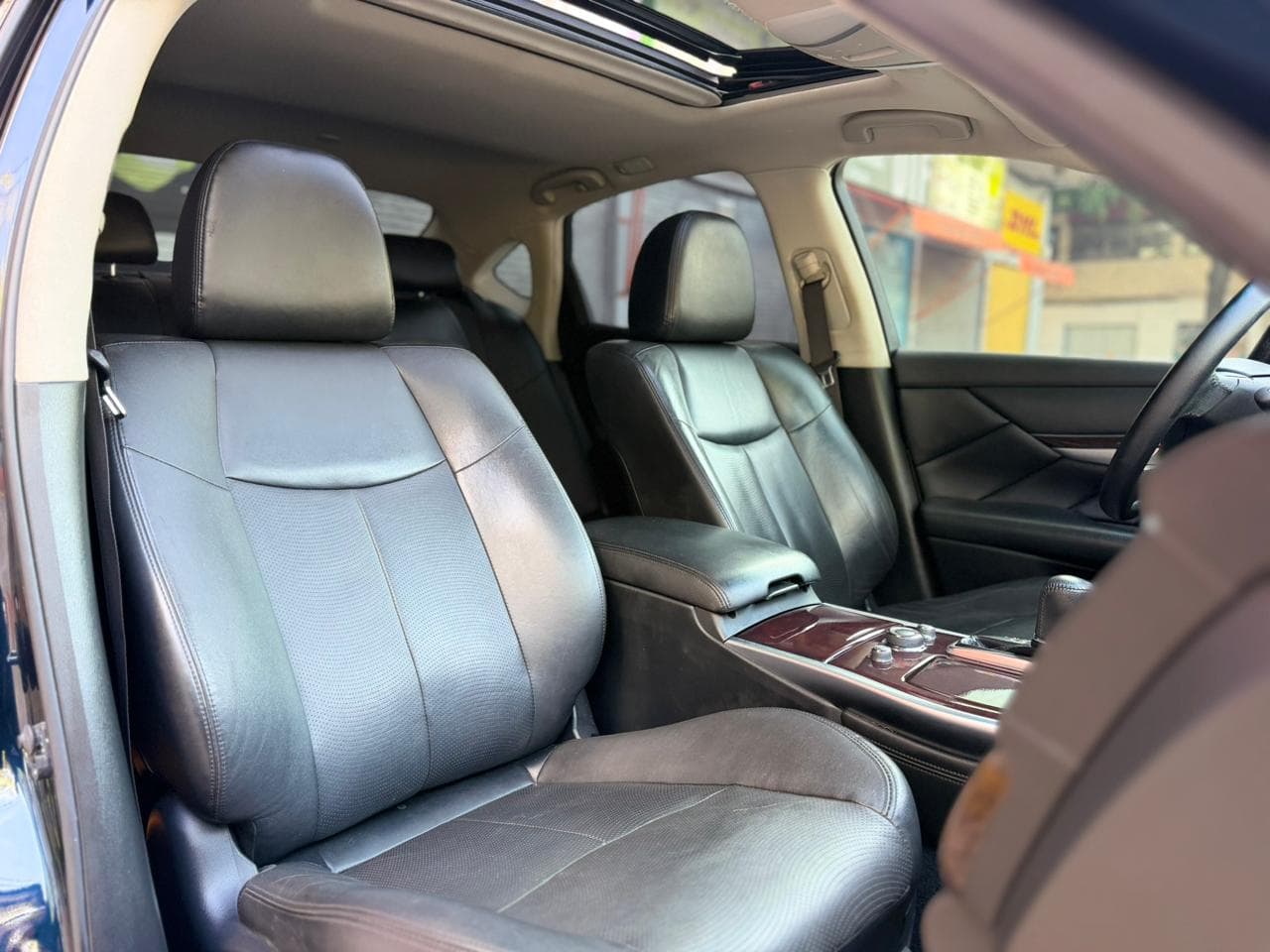 INFINITI Q70 SEDUCTION 2018 — foto 23