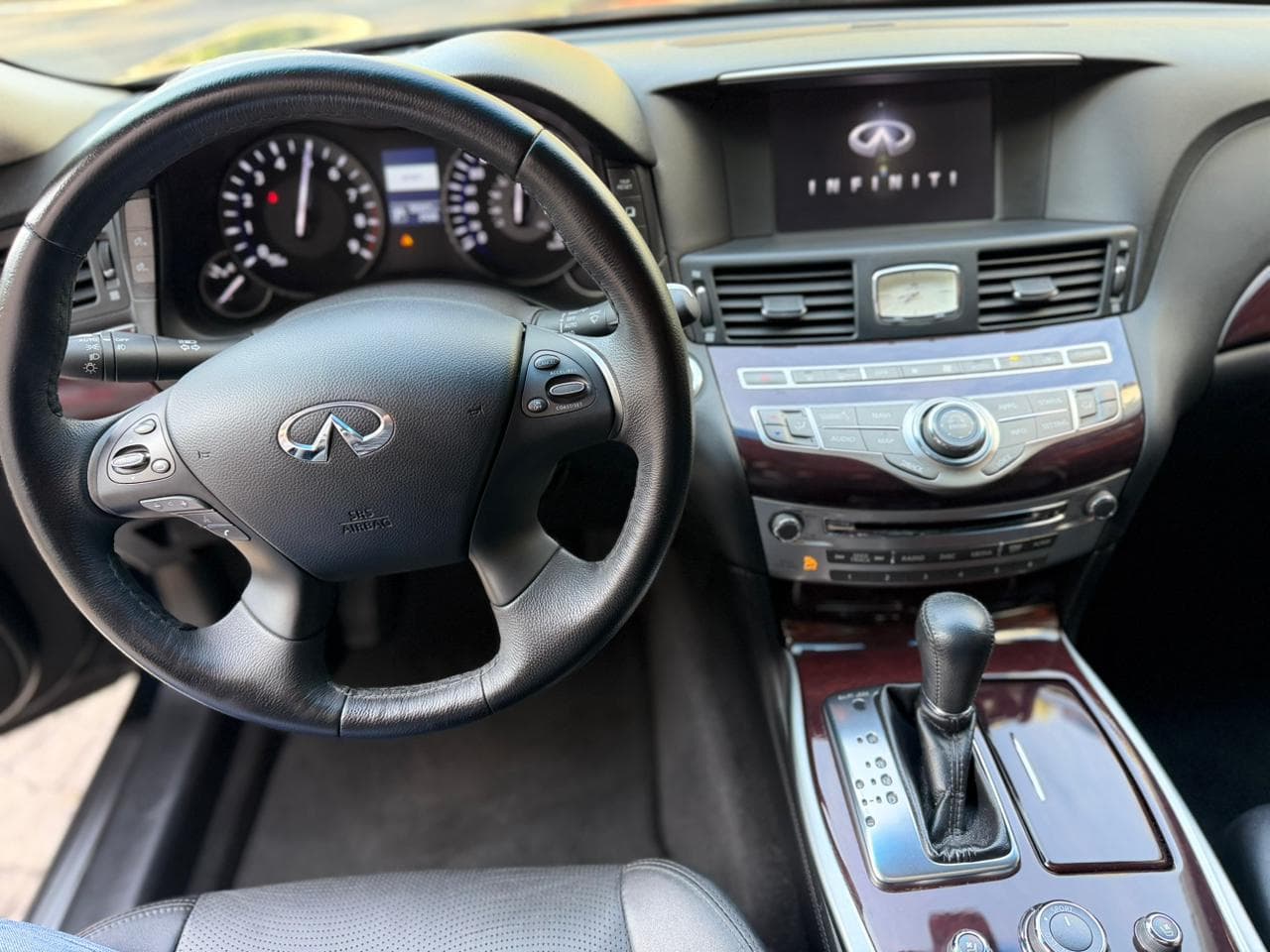 INFINITI Q70 SEDUCTION 2018 — foto 28
