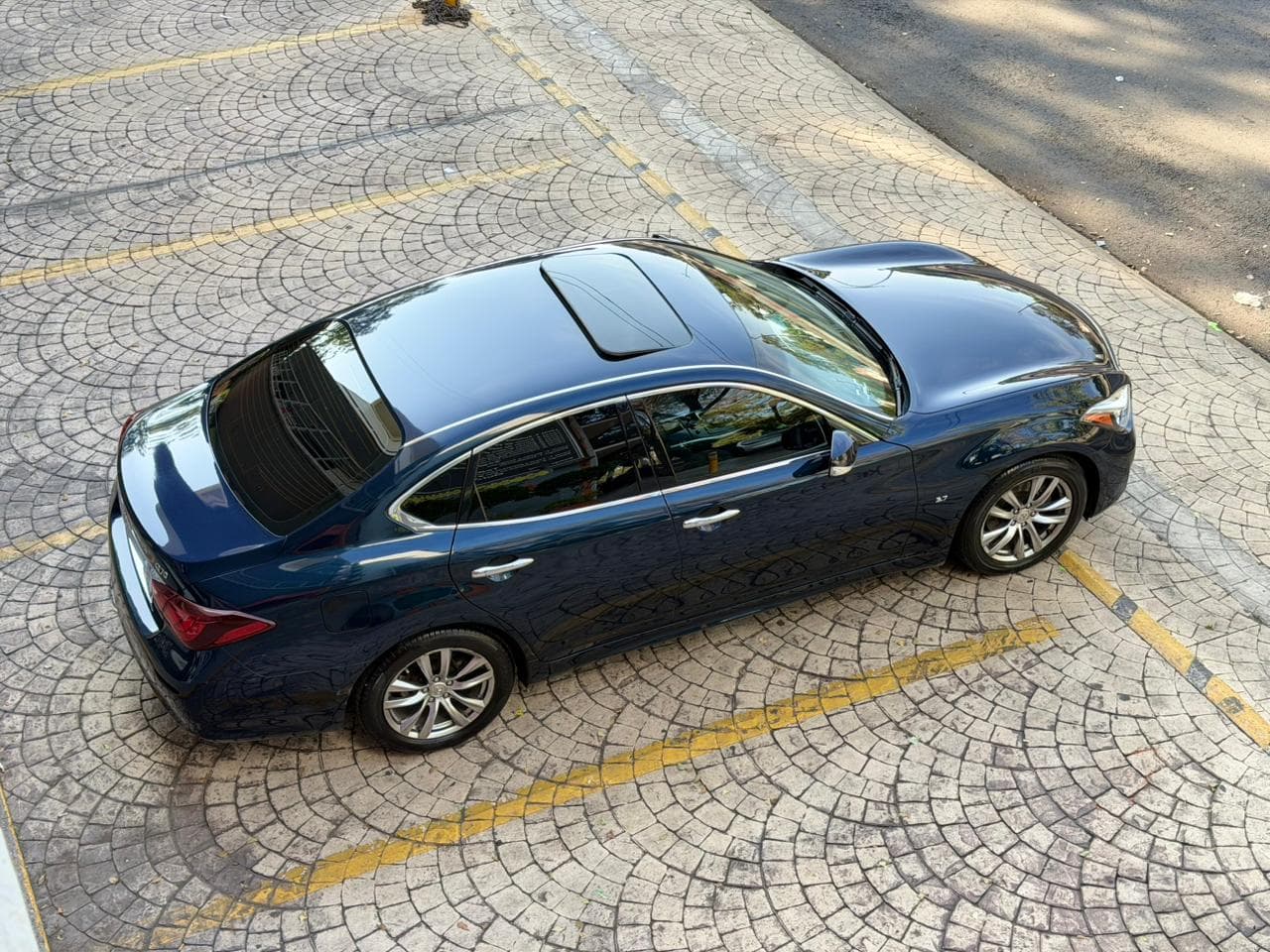 INFINITI Q70 SEDUCTION 2018 — foto 30