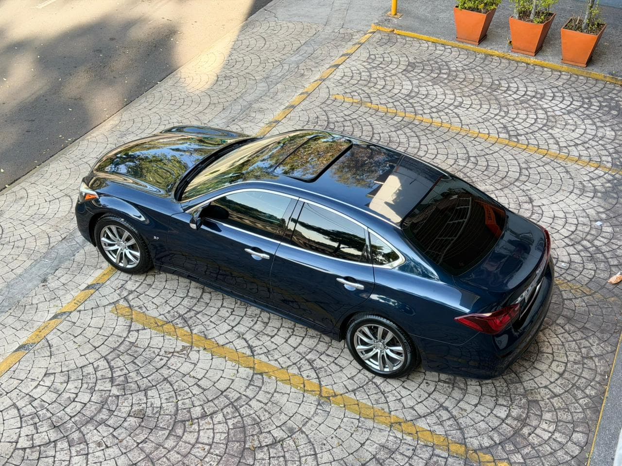 INFINITI Q70 SEDUCTION 2018 — foto 31
