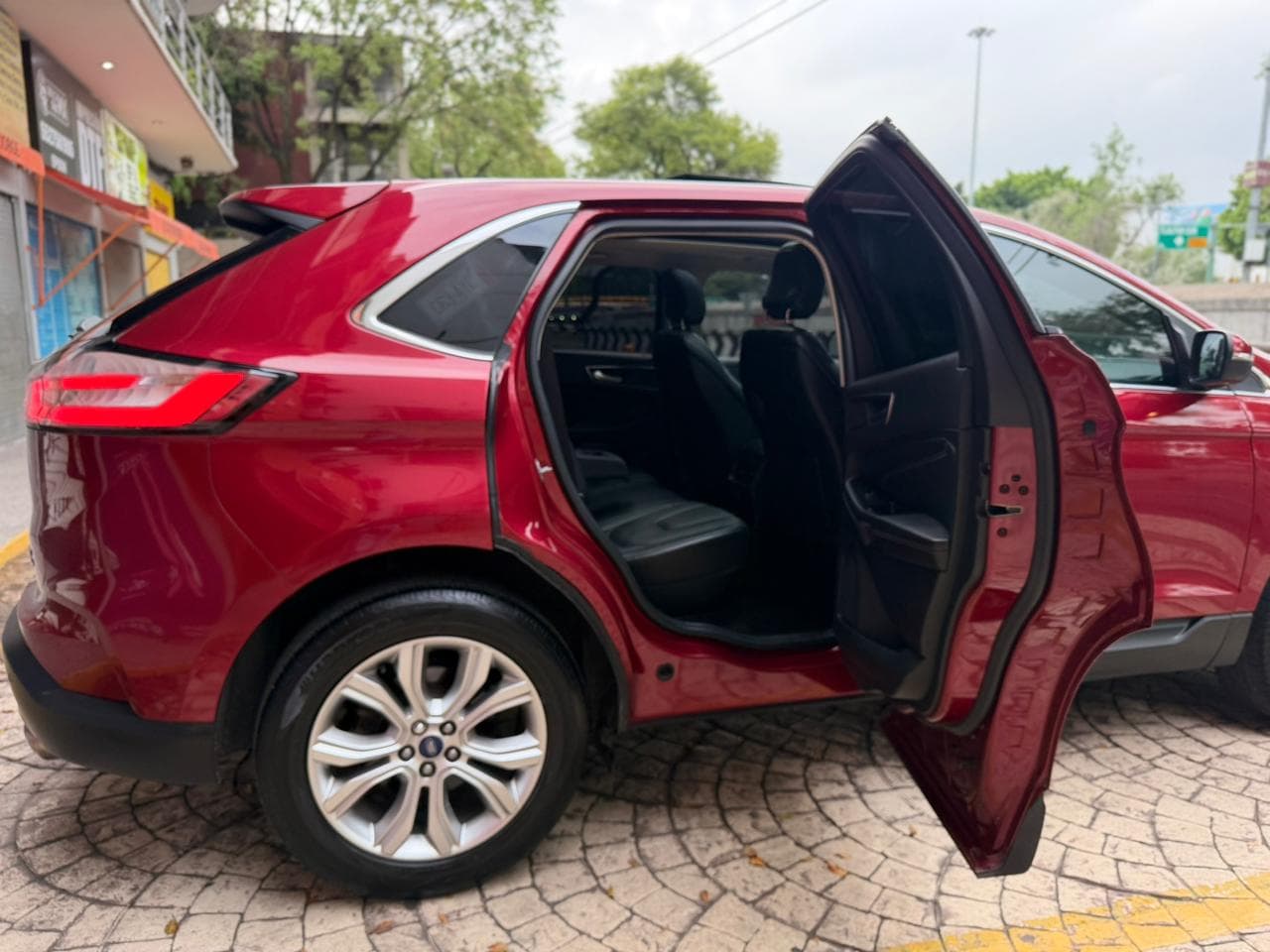 FORD EDGE TITANIUM 2019 — foto 27