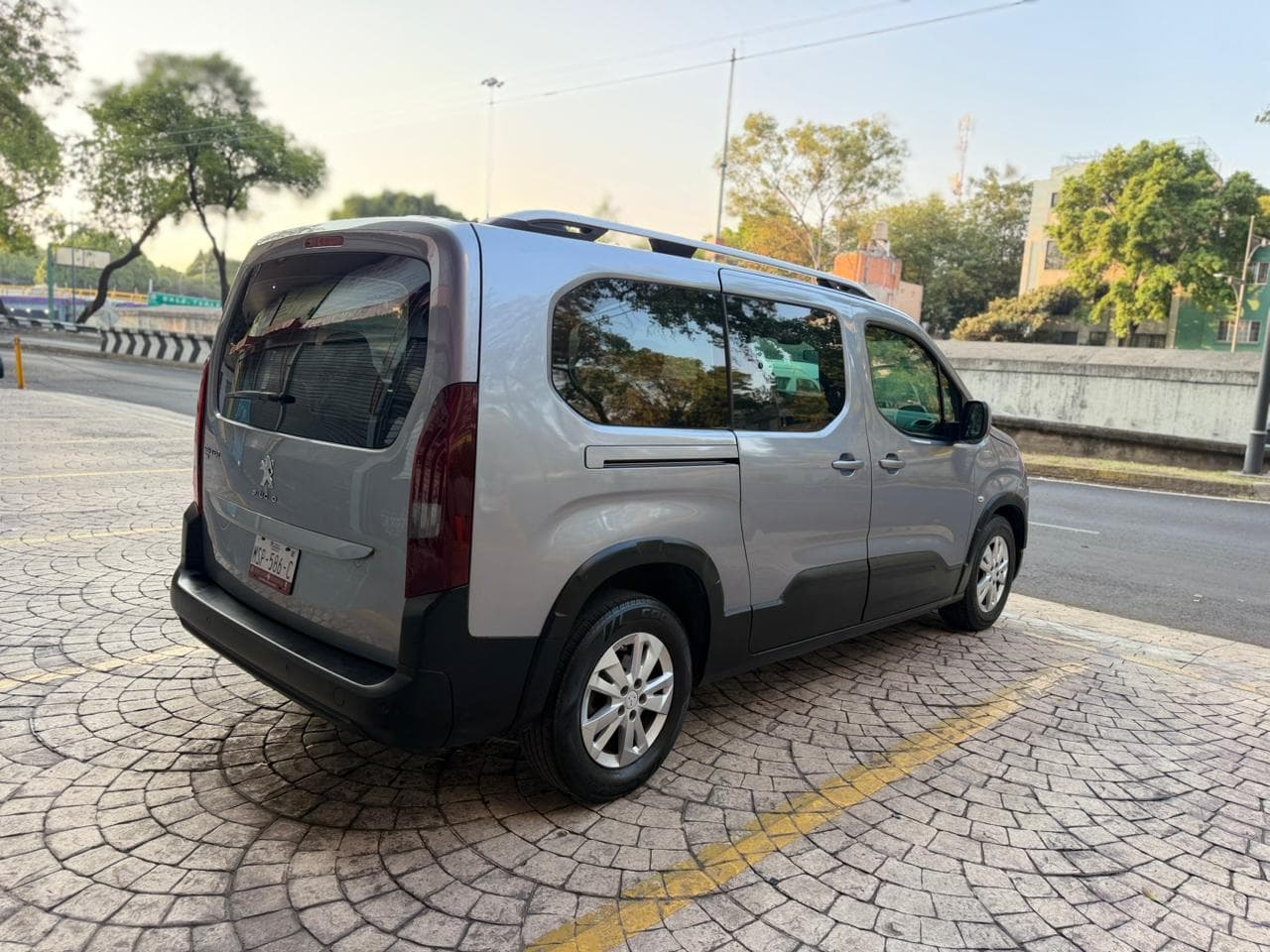 PEUGEOT RIFTER ALLURE 2020 TURBO DIESEL — foto 6