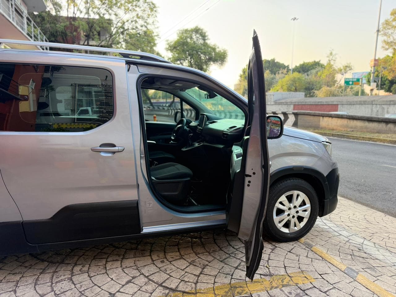 PEUGEOT RIFTER ALLURE 2020 TURBO DIESEL — foto 23