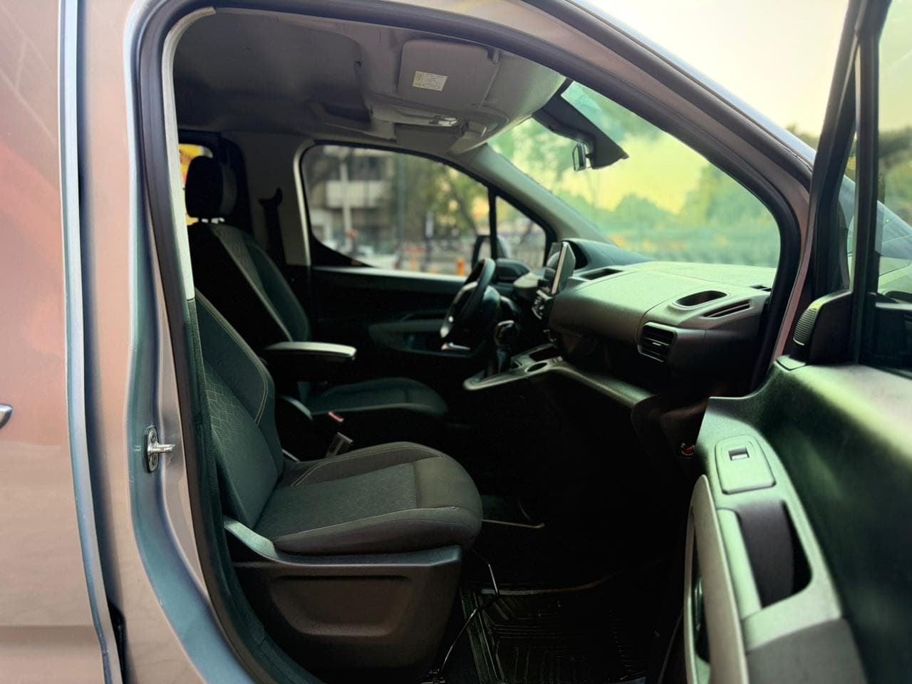 PEUGEOT RIFTER ALLURE 2020 TURBO DIESEL — foto 24