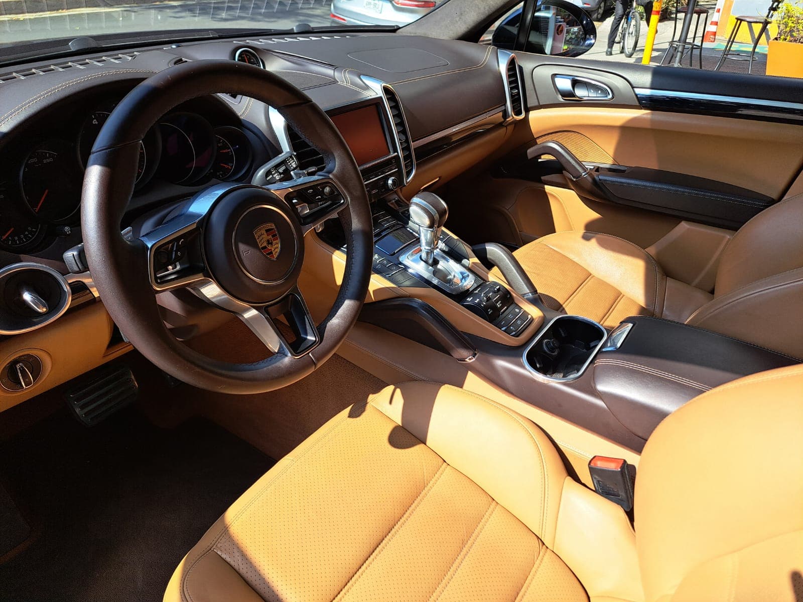PORSCHE CAYANNE GTS 2016 — foto 16