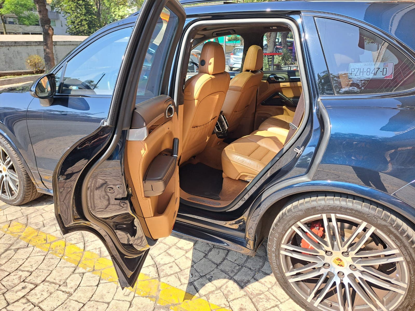 PORSCHE CAYANNE GTS 2016 — foto 18