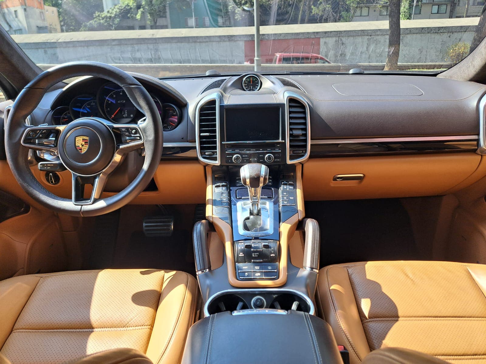 PORSCHE CAYANNE GTS 2016 — foto 29