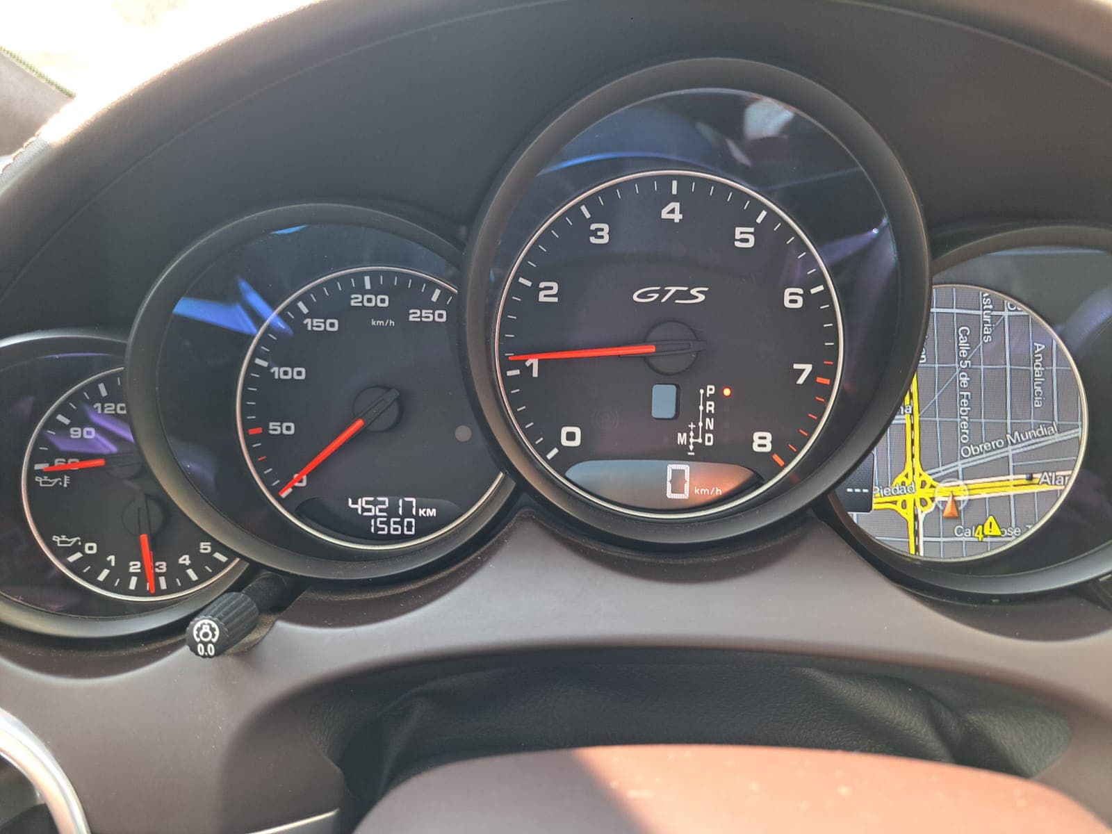 PORSCHE CAYANNE GTS 2016 — foto 31