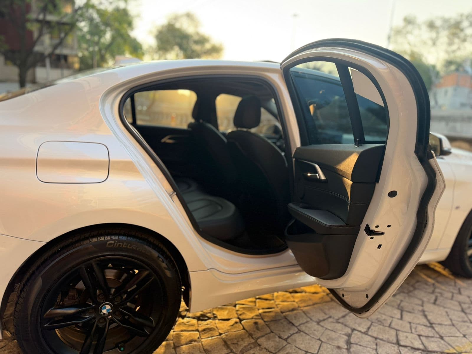 BMW 120iA 2021 M SPORT SEDAN — foto 25