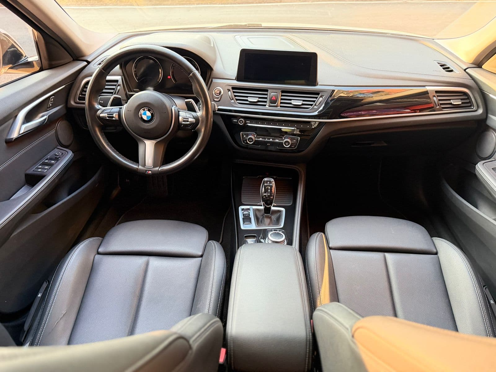 BMW 120iA 2021 M SPORT SEDAN — foto 27