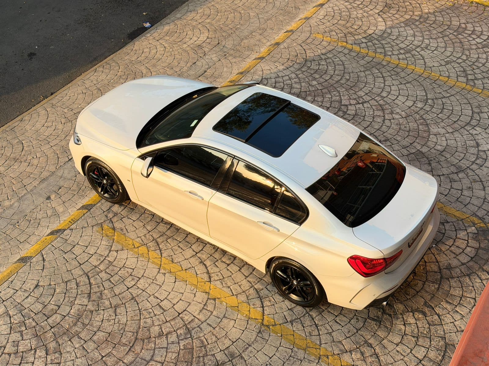 BMW 120iA 2021 M SPORT SEDAN — foto 31