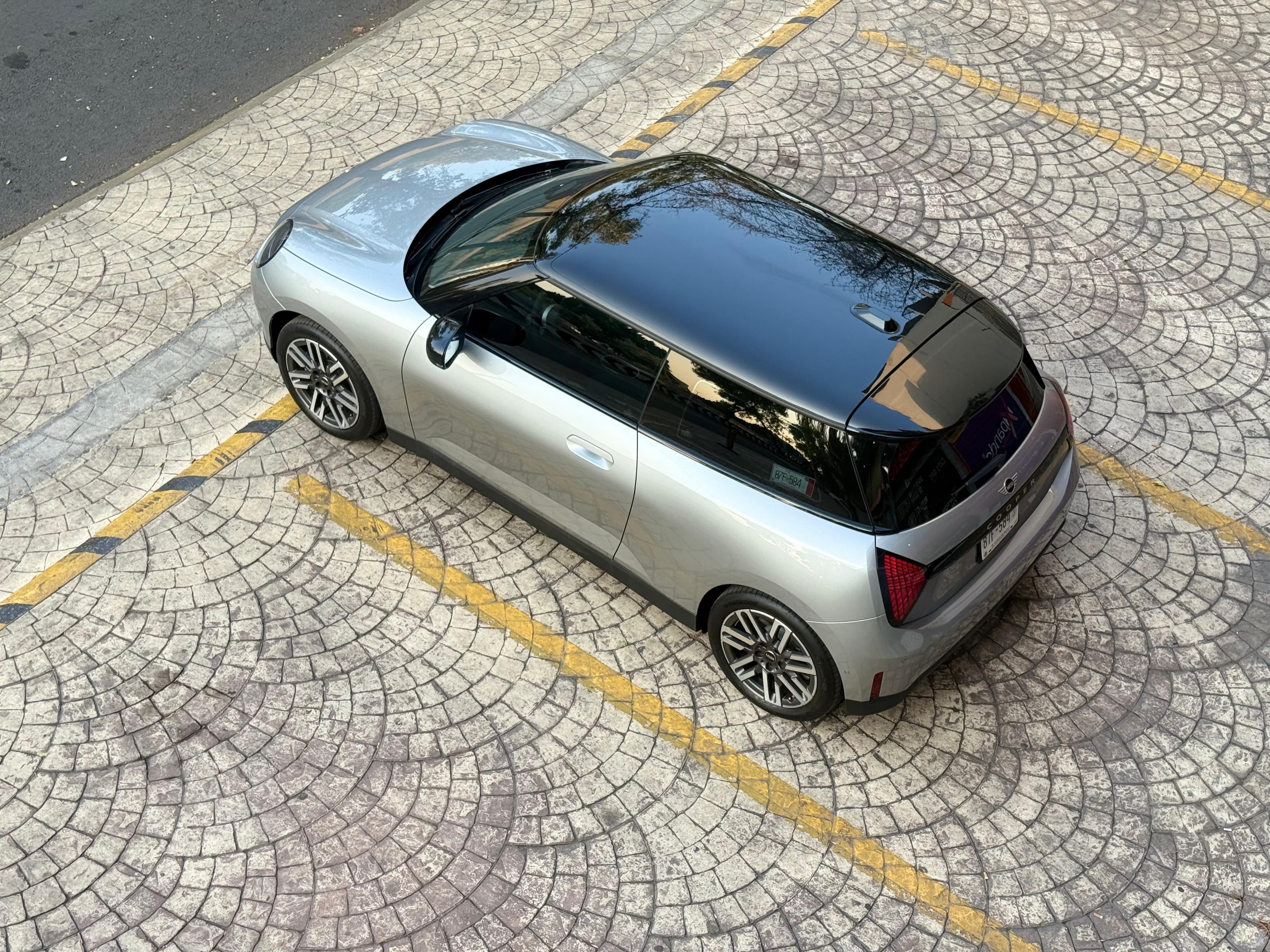 MINI COOPER E 2024 (ELECTRICO 100%) — foto 31