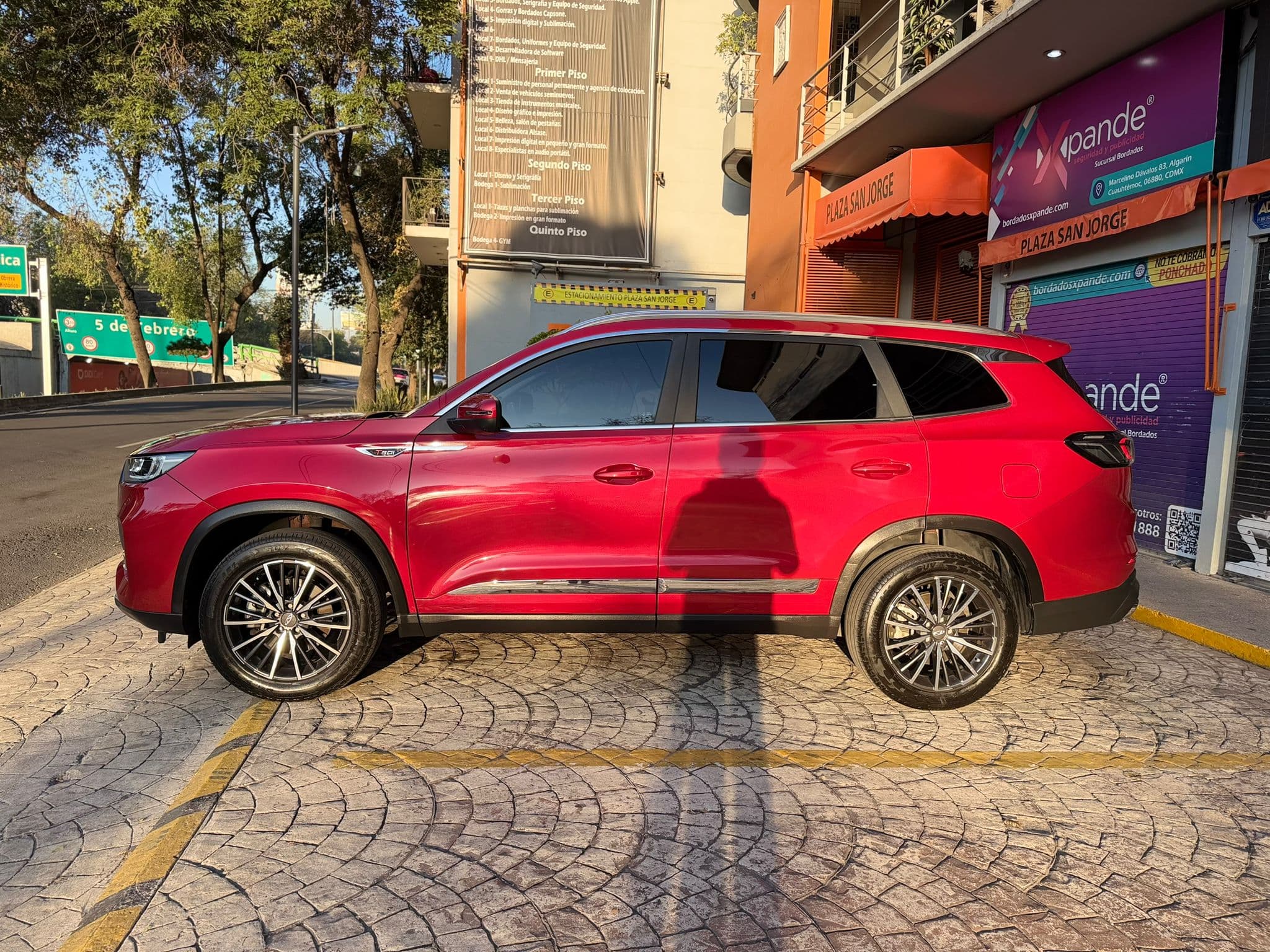 CHIREY TIGGO 8 PRO MAX PREMIUM 2023 3 FILAS DE ASIENTOS — foto 4