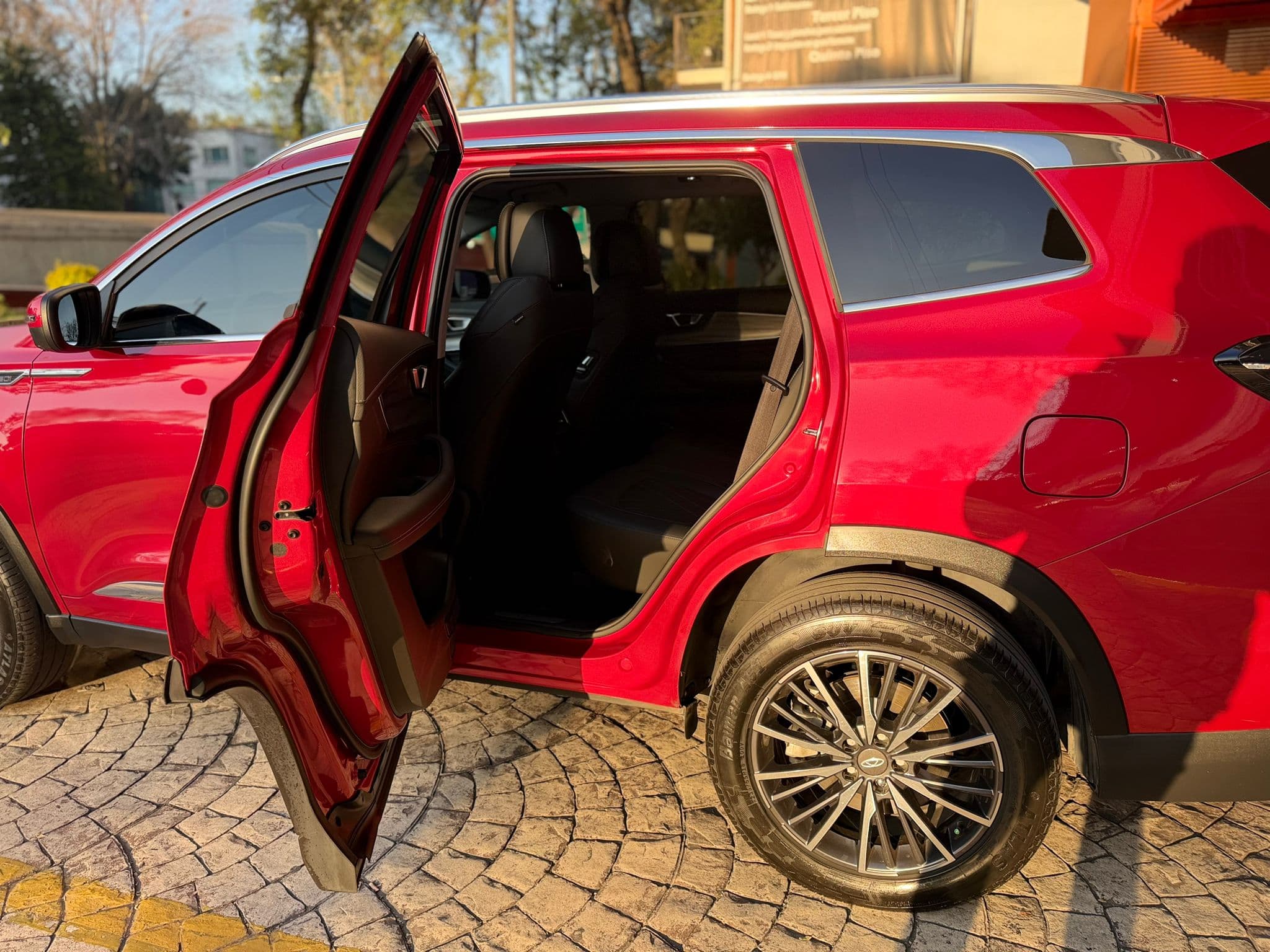 CHIREY TIGGO 8 PRO MAX PREMIUM 2023 3 FILAS DE ASIENTOS — foto 18