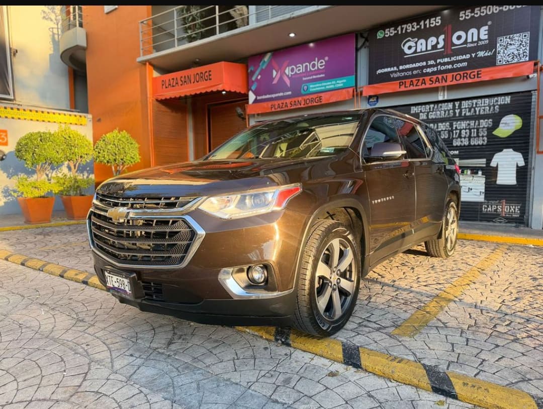 TRAVERSE LT 2018 3 FILAS DE ASIENTOS