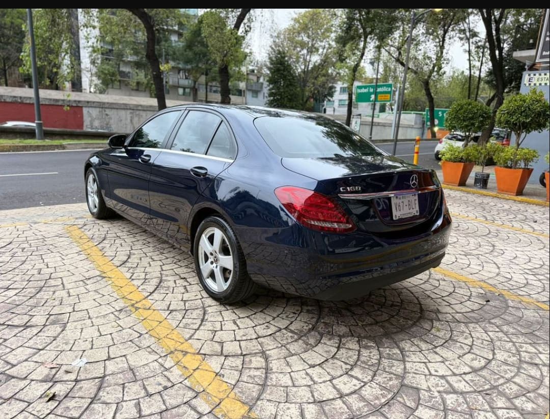 MERCEDES BENZ C 180 CGI 2018 — foto 11