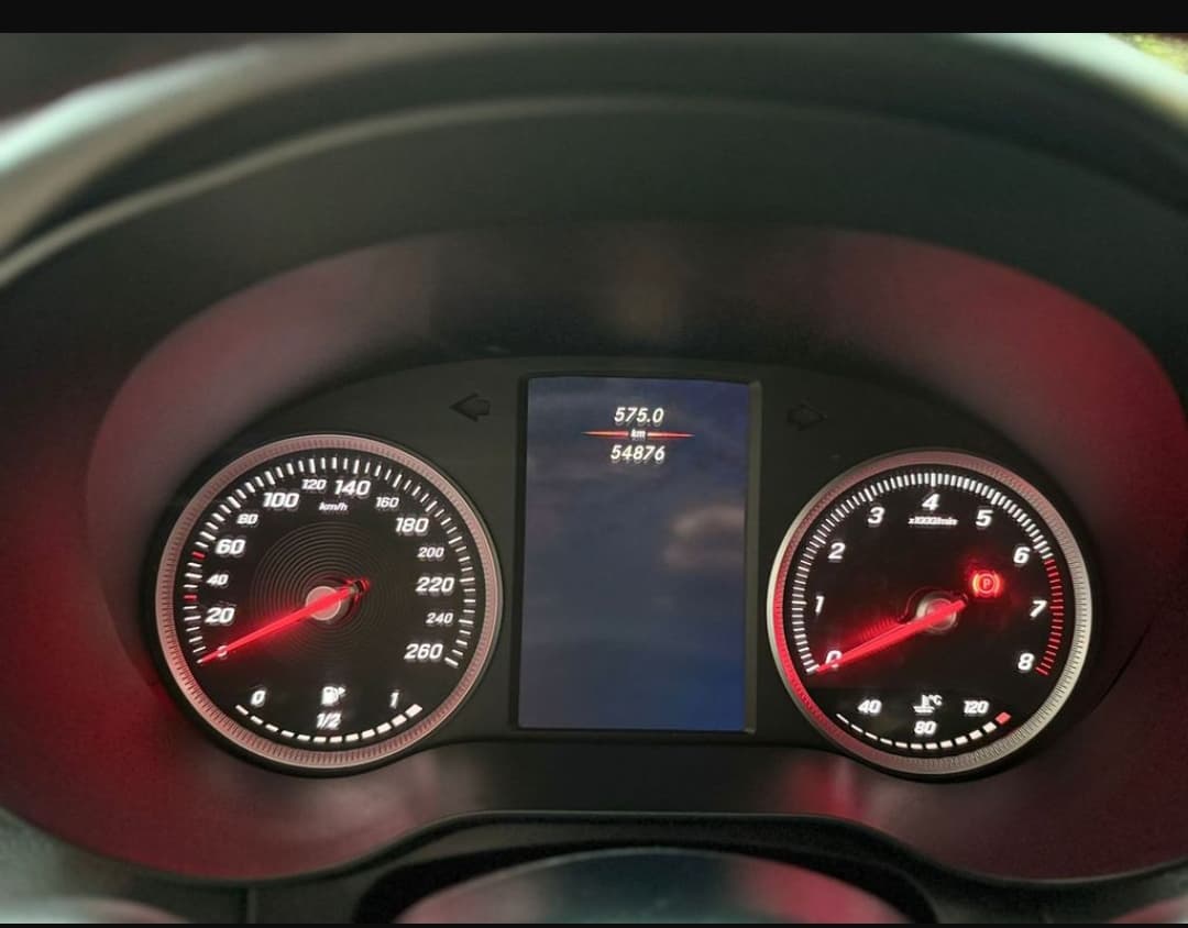 MERCEDES BENZ C 180 CGI 2018 — foto 27