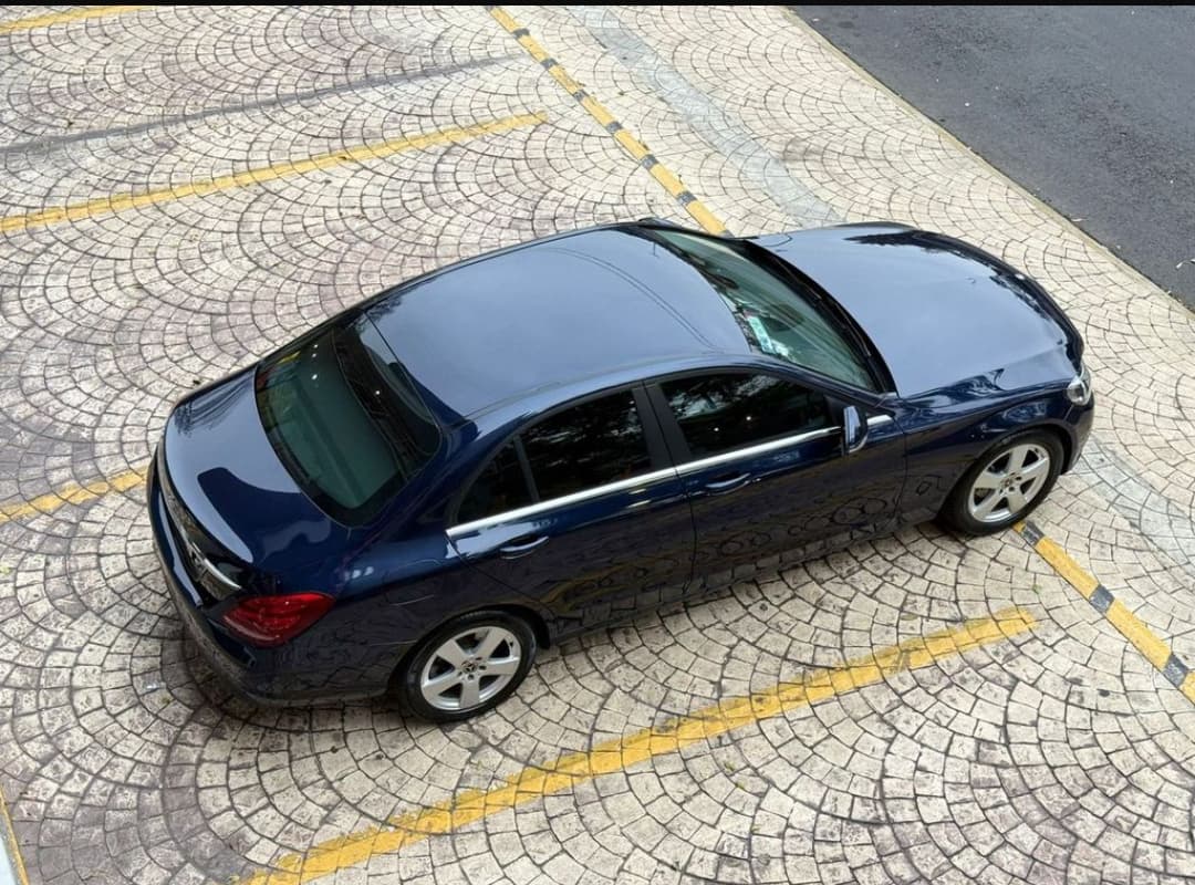 MERCEDES BENZ C 180 CGI 2018 — foto 32