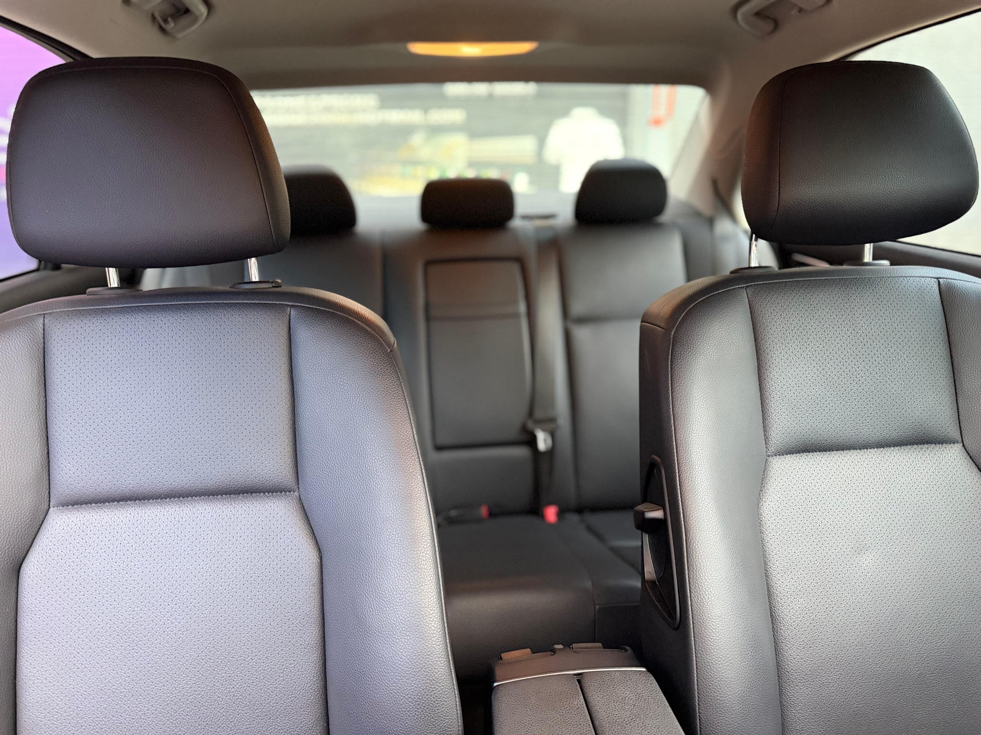 MERCEDES BENZ C180 2013 — foto 24