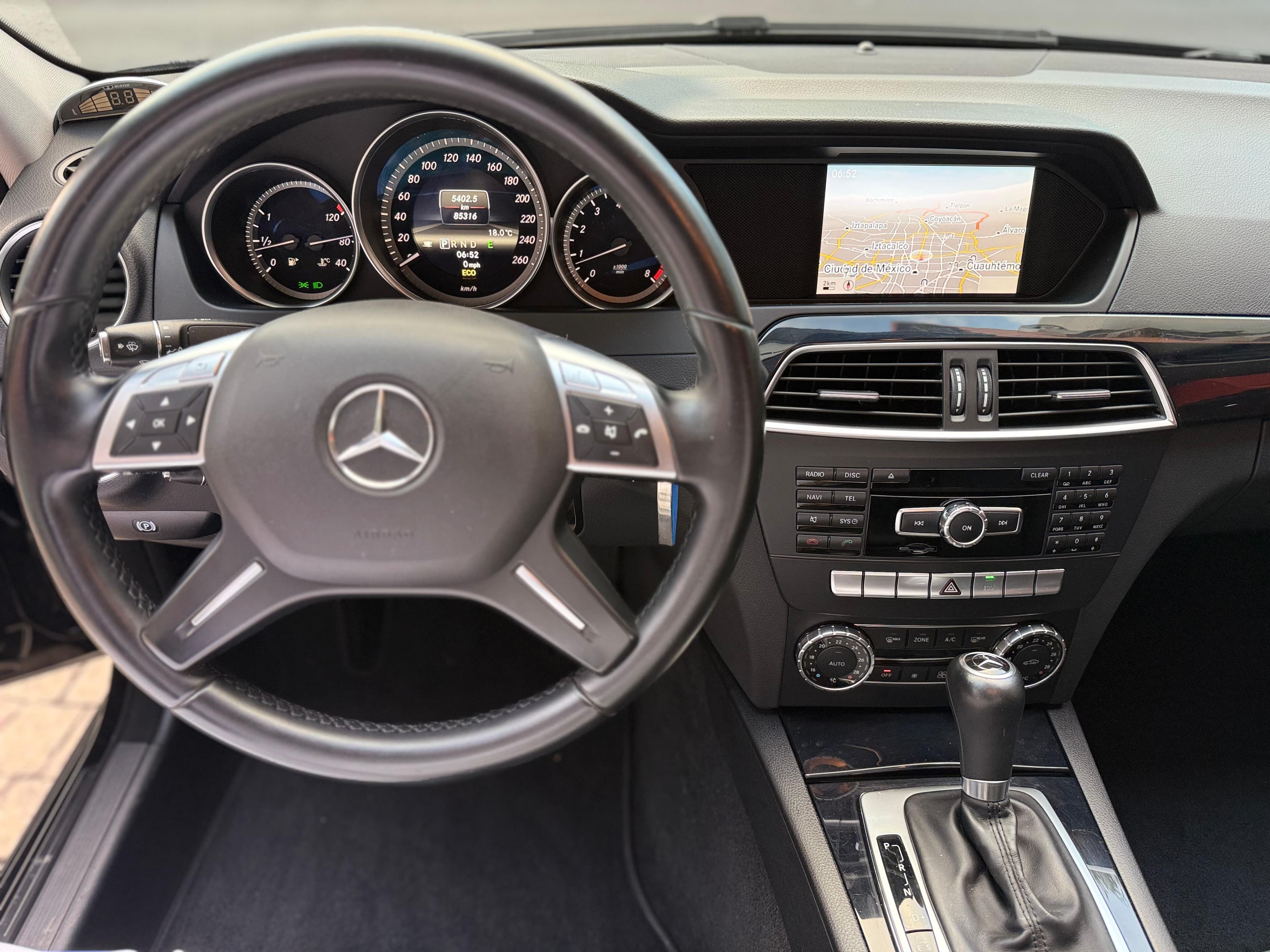 MERCEDES BENZ C180 2013 — foto 28