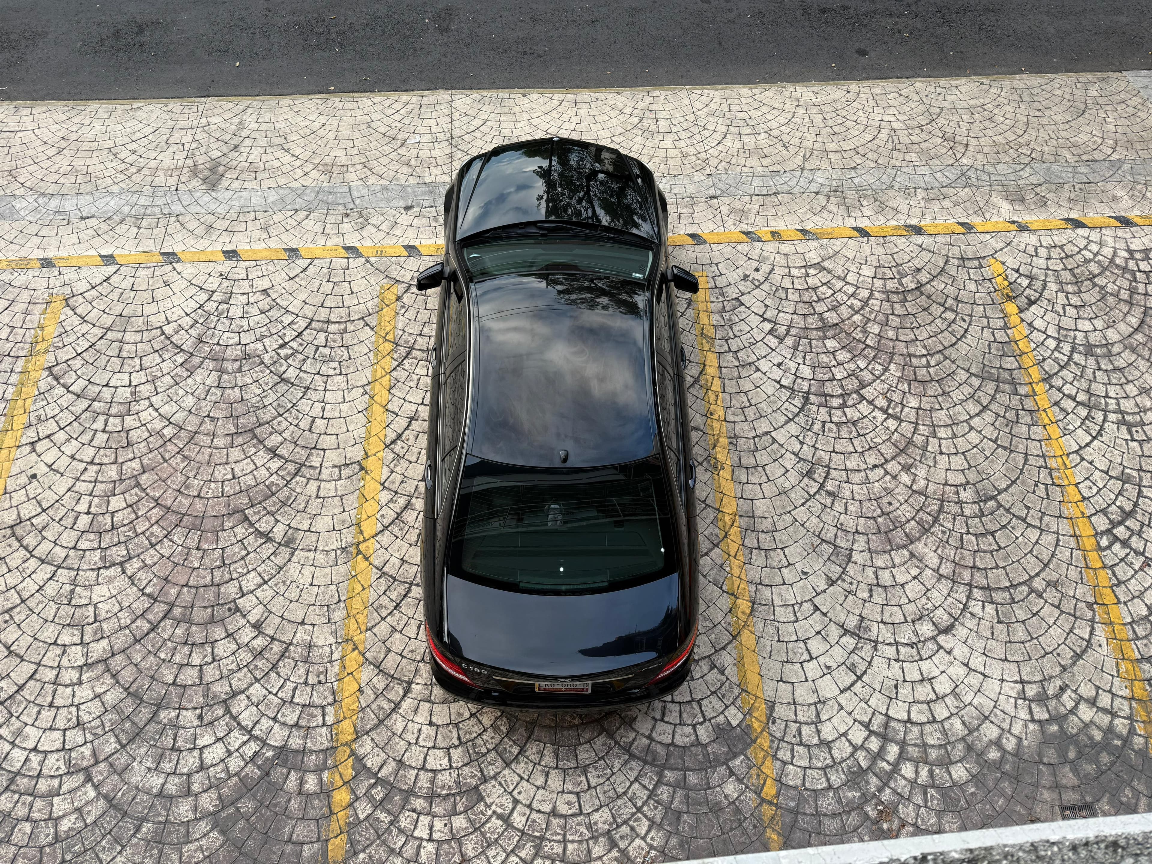 MERCEDES BENZ C180 2013 — foto 32