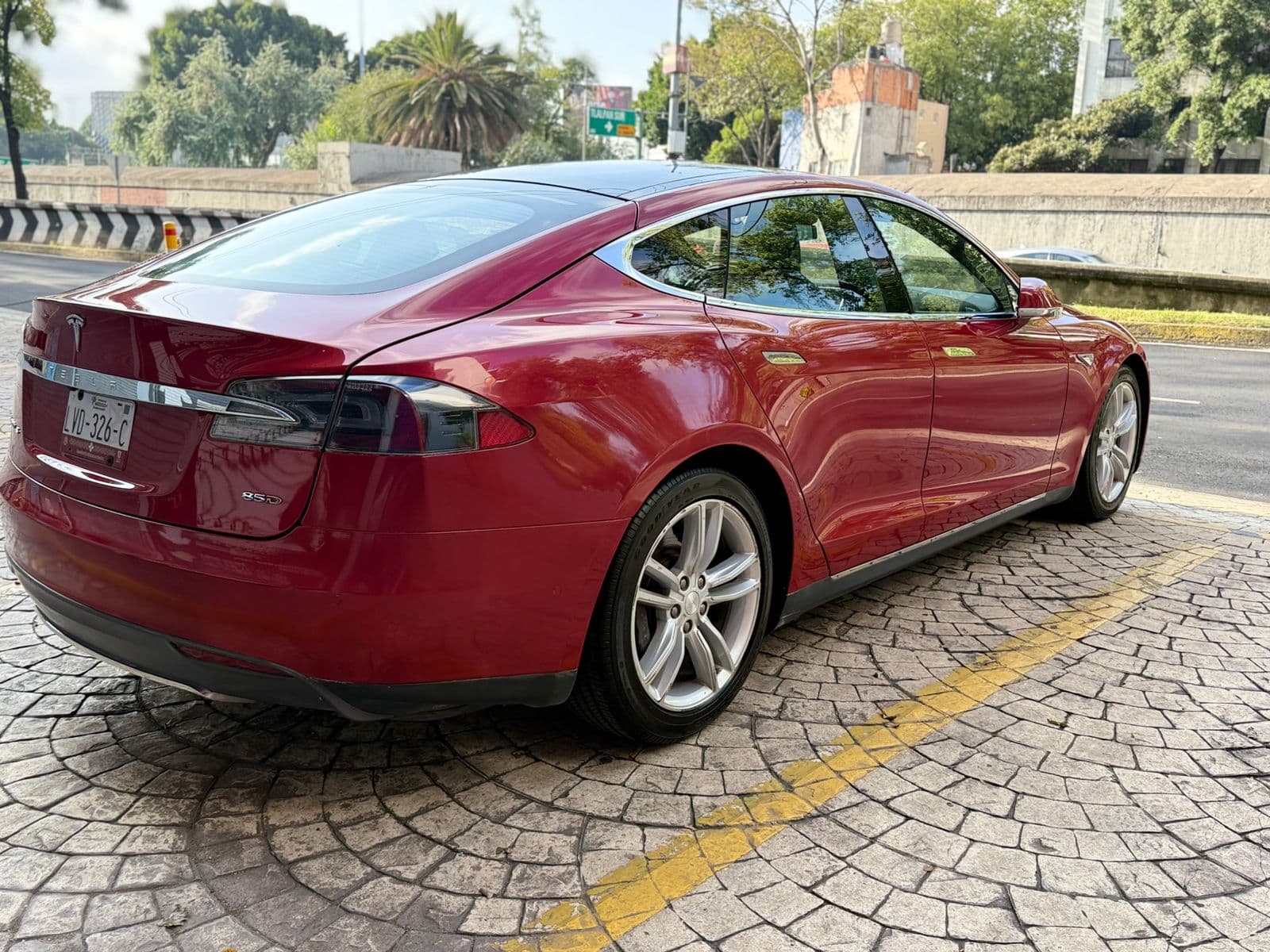 TESLA MODEL S 85D 2015 — foto 6