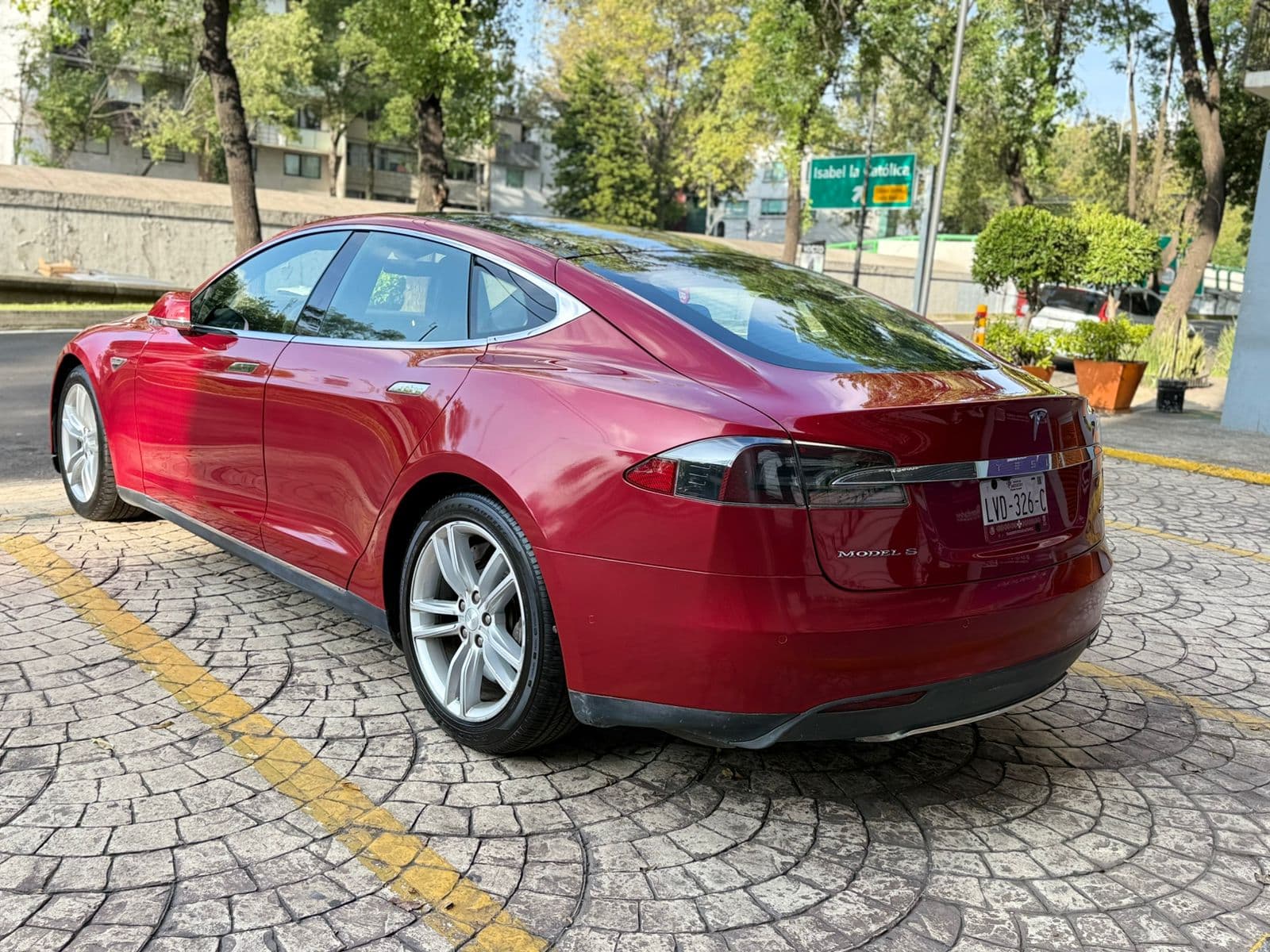 TESLA MODEL S 85D 2015 — foto 7