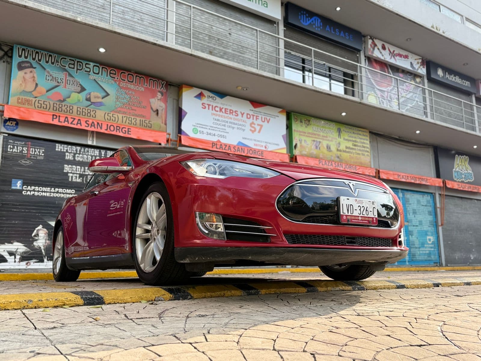 TESLA MODEL S 85D 2015 — foto 10