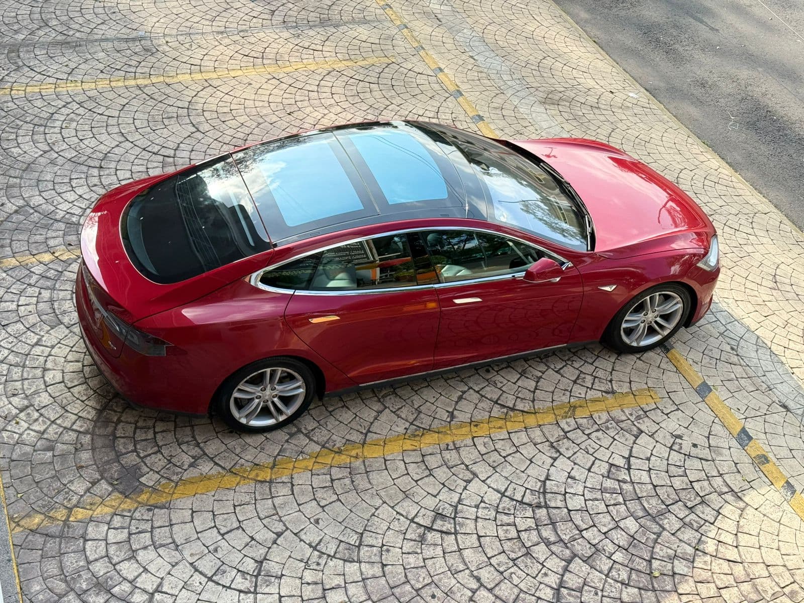 TESLA MODEL S 85D 2015 — foto 34