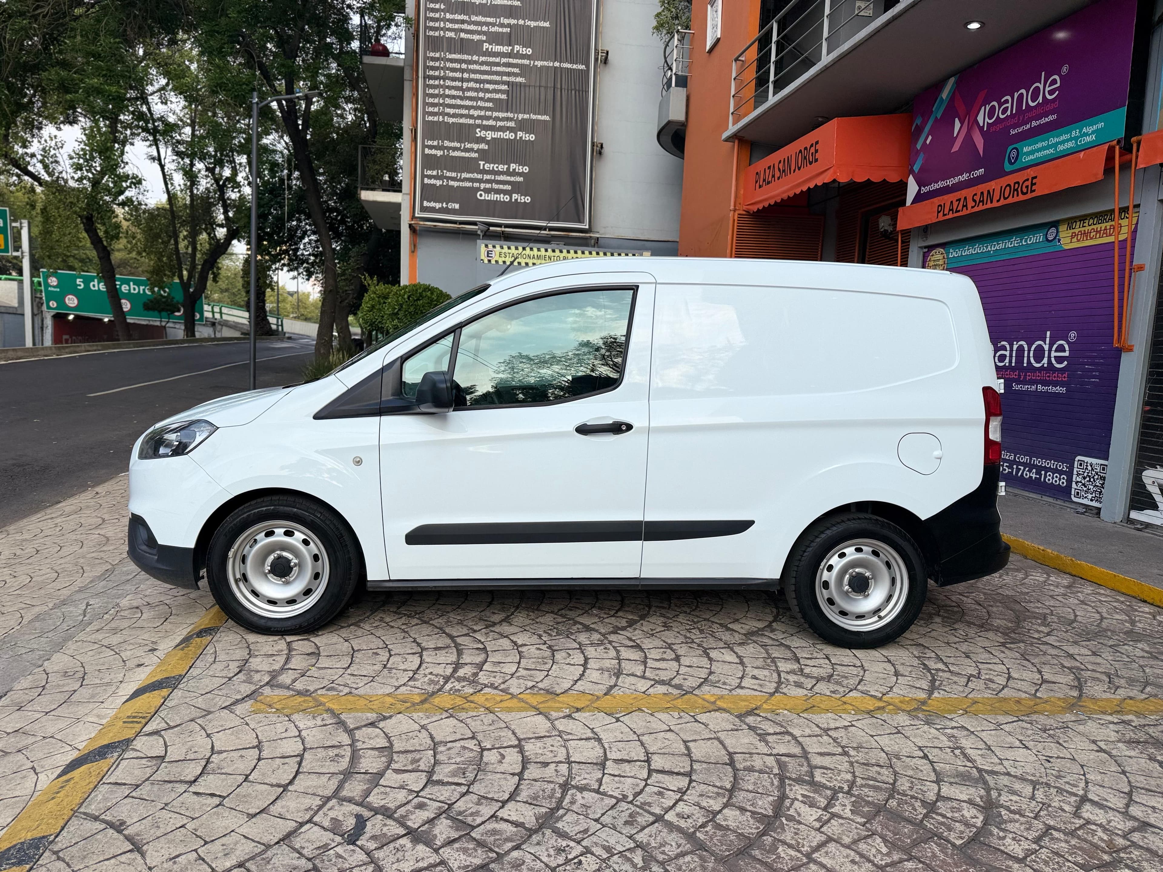 TRANSIT COURIER VAN 2023 — foto 4