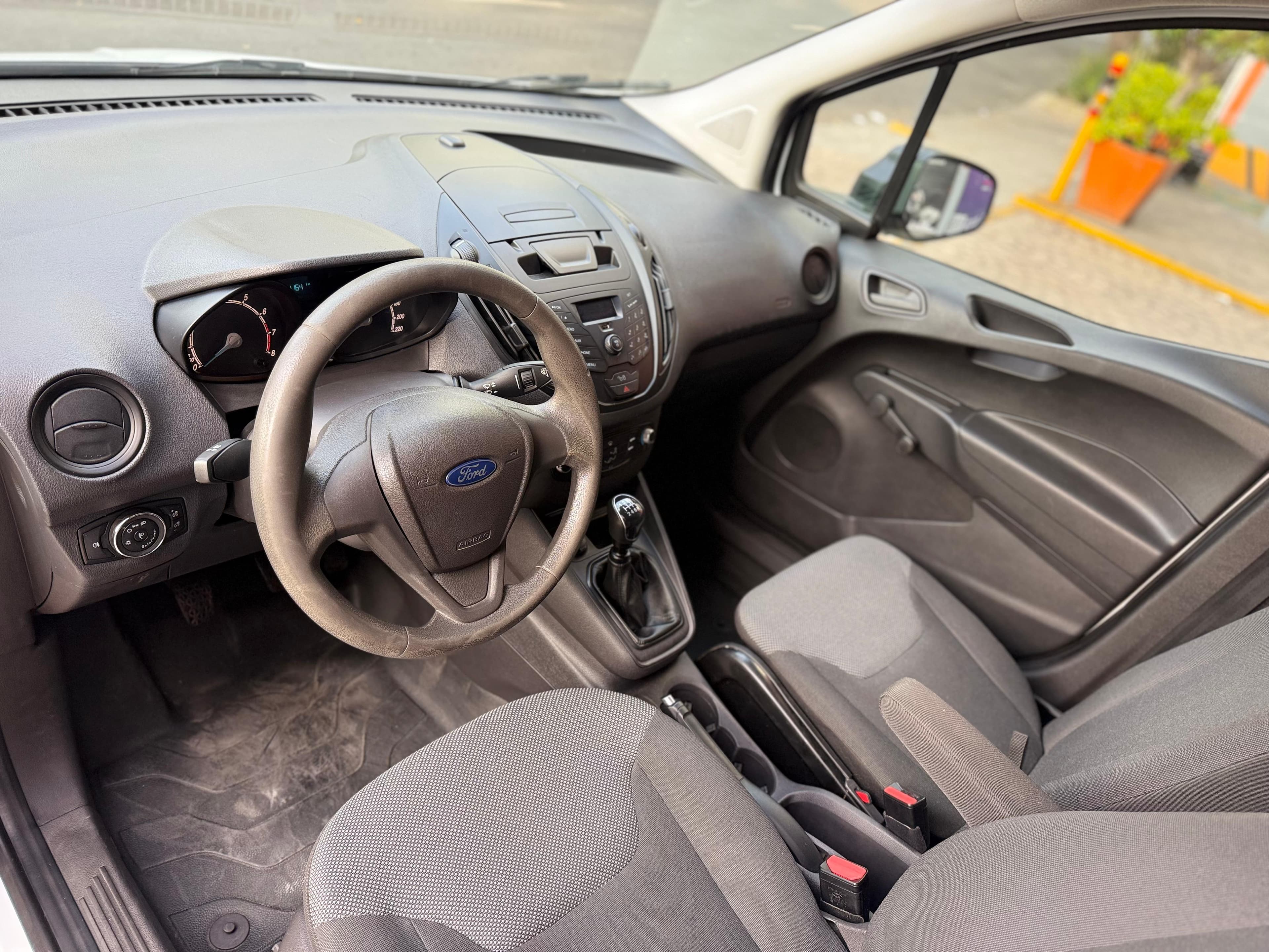 TRANSIT COURIER VAN 2023 — foto 16