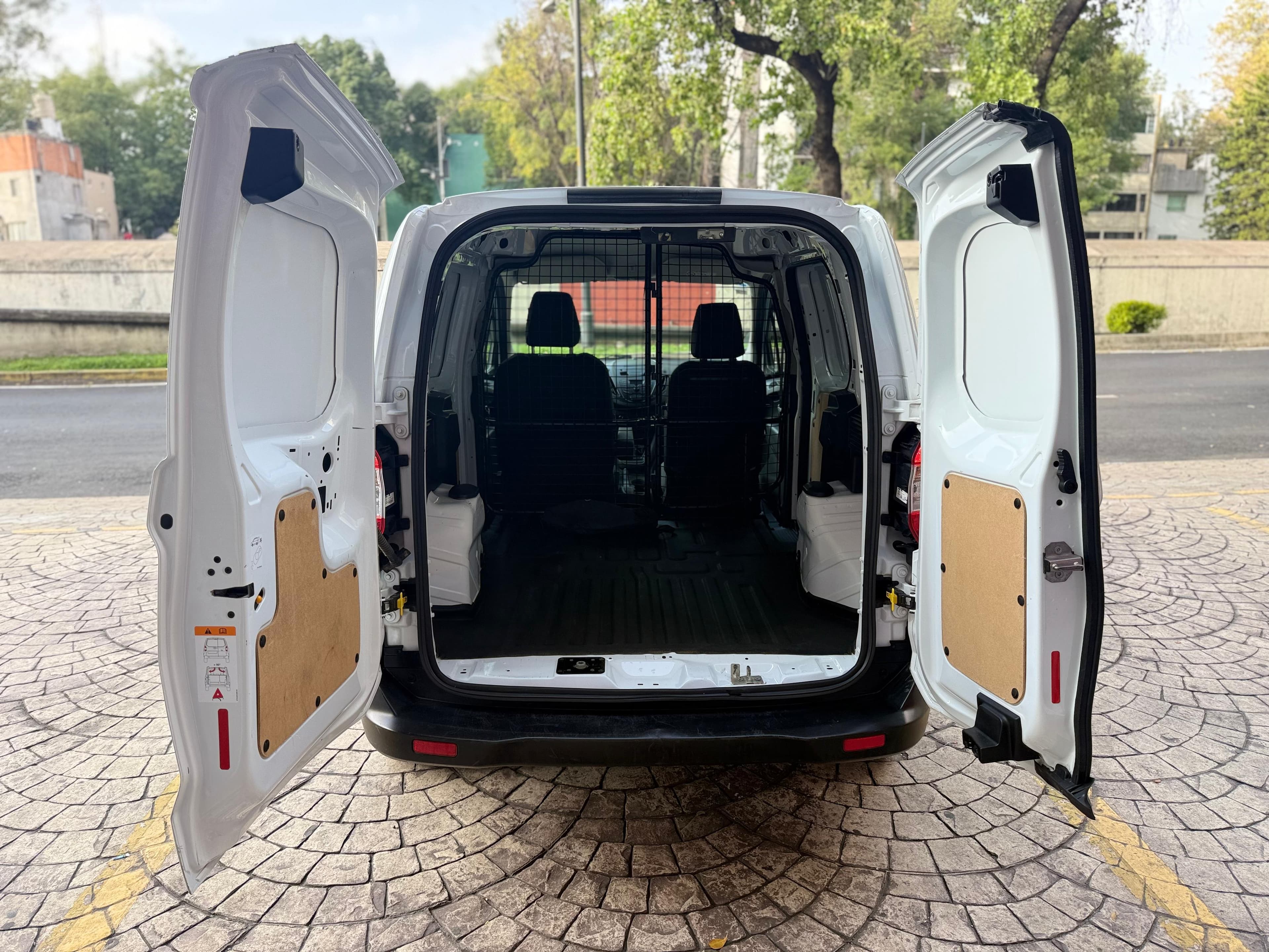 TRANSIT COURIER VAN 2023 — foto 18