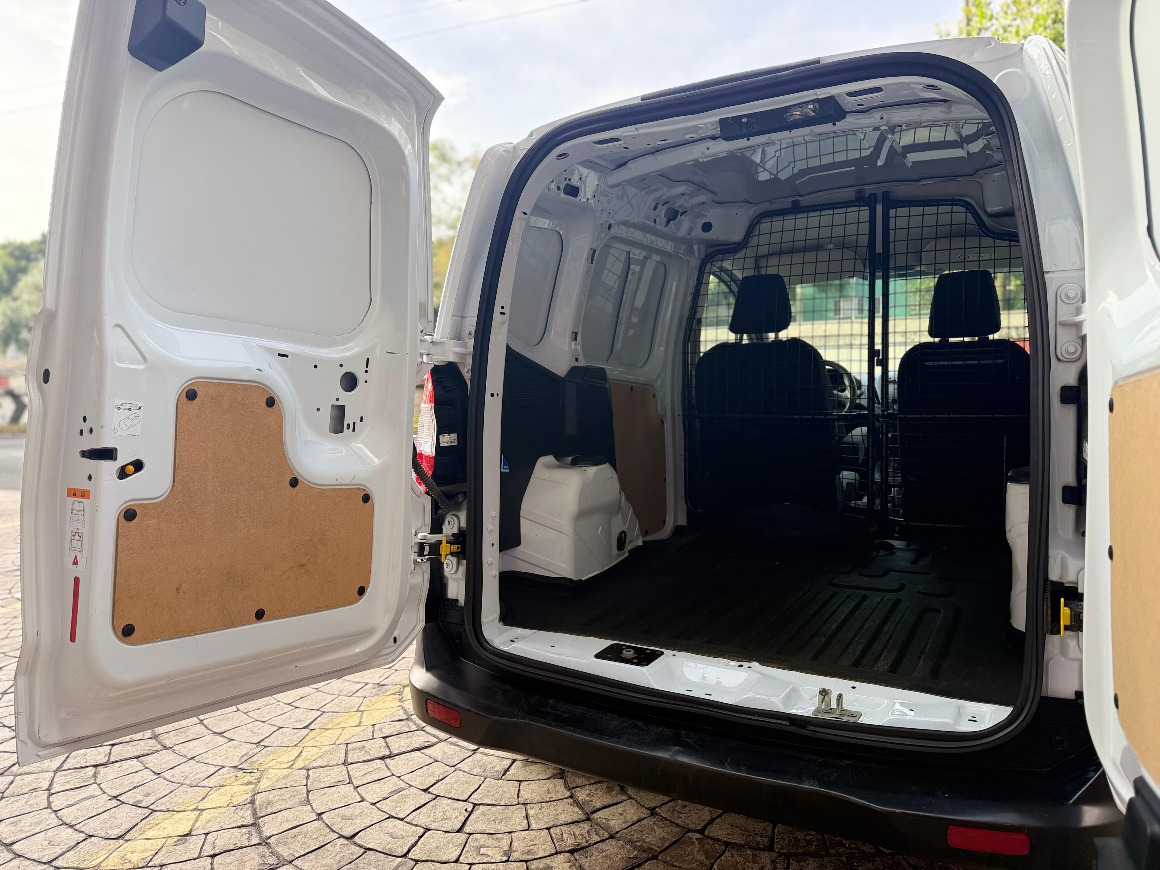 TRANSIT COURIER VAN 2023 — foto 19