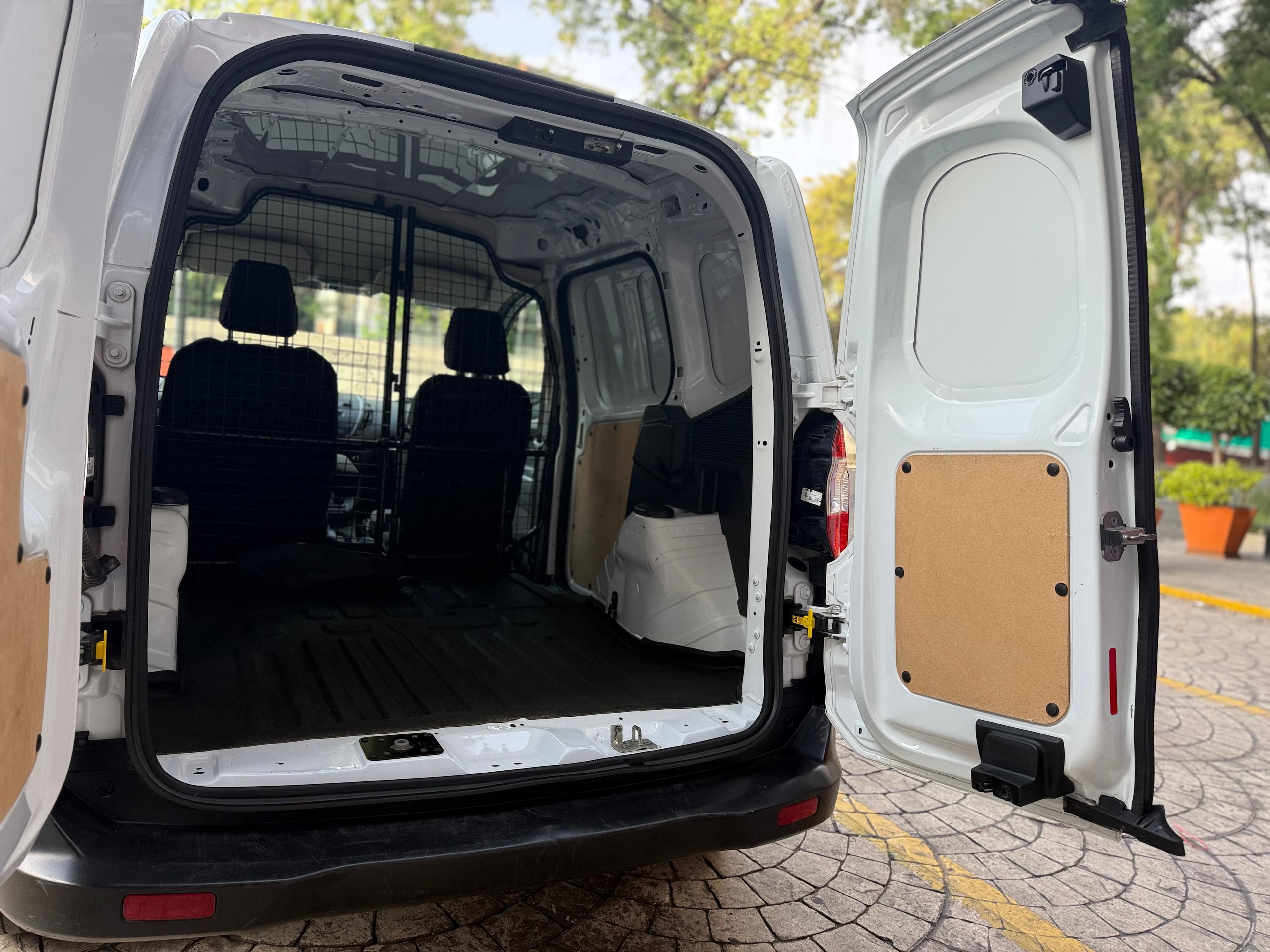 TRANSIT COURIER VAN 2023 — foto 20