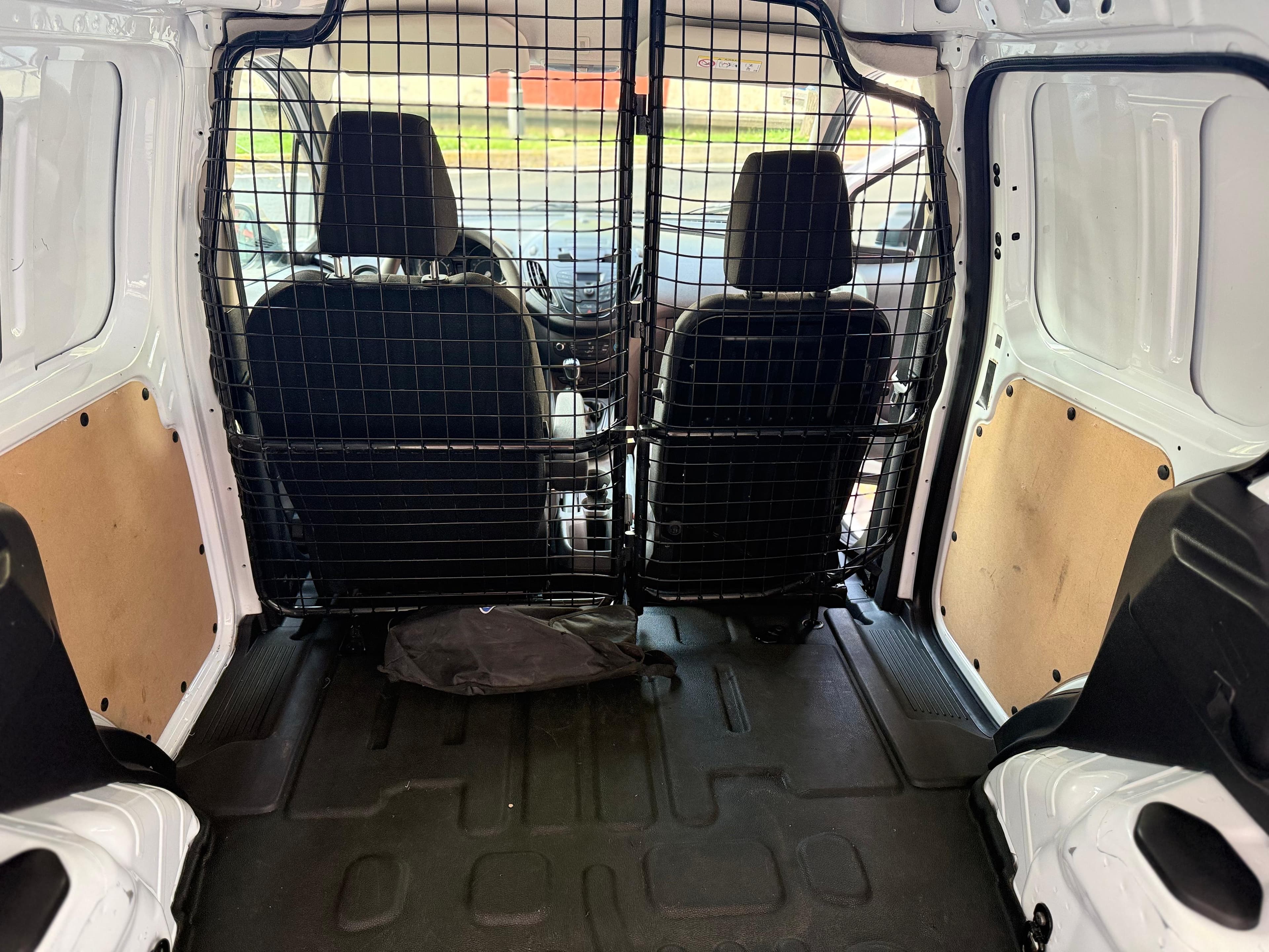 TRANSIT COURIER VAN 2023 — foto 25