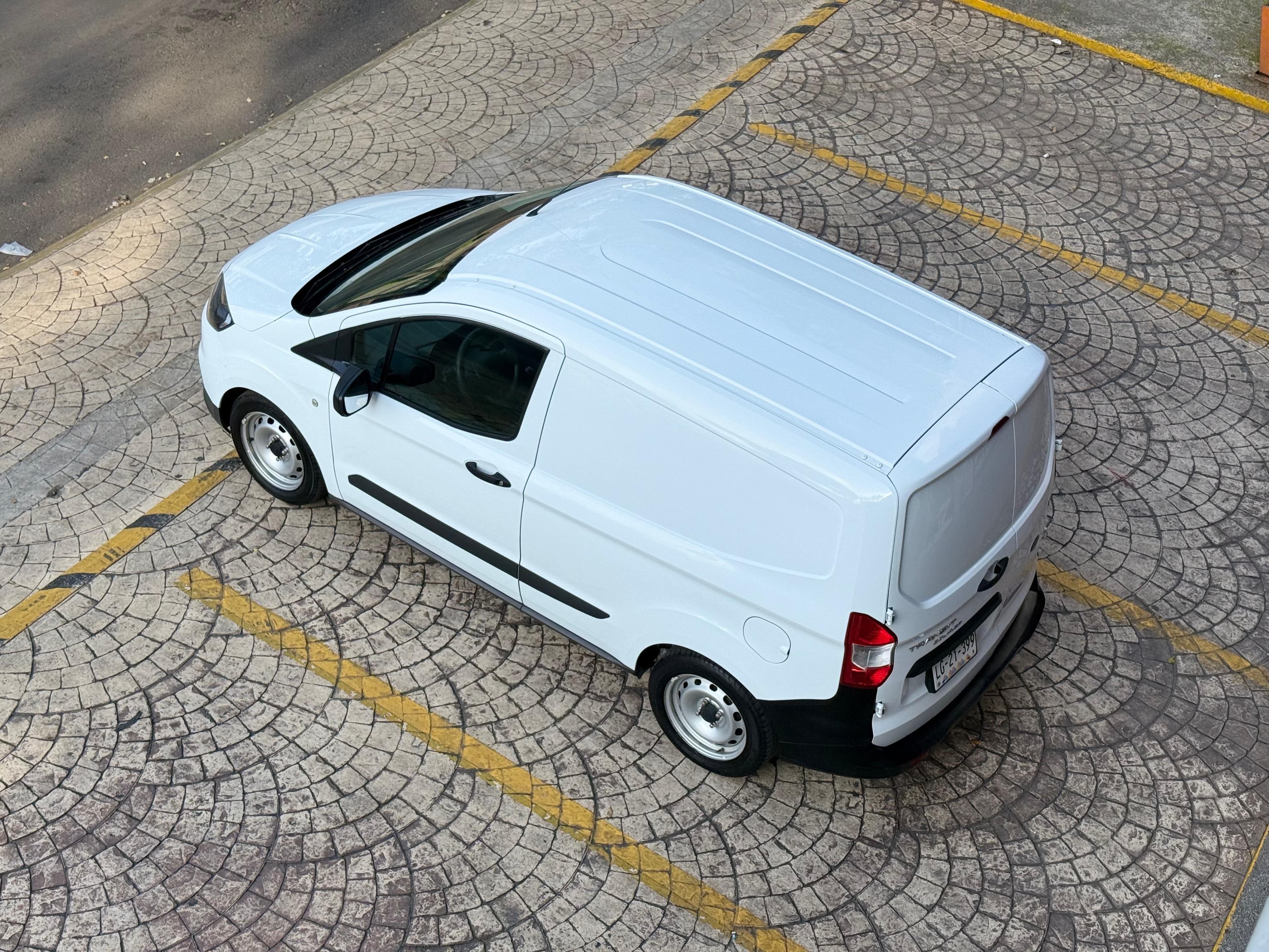 TRANSIT COURIER VAN 2023 — foto 30