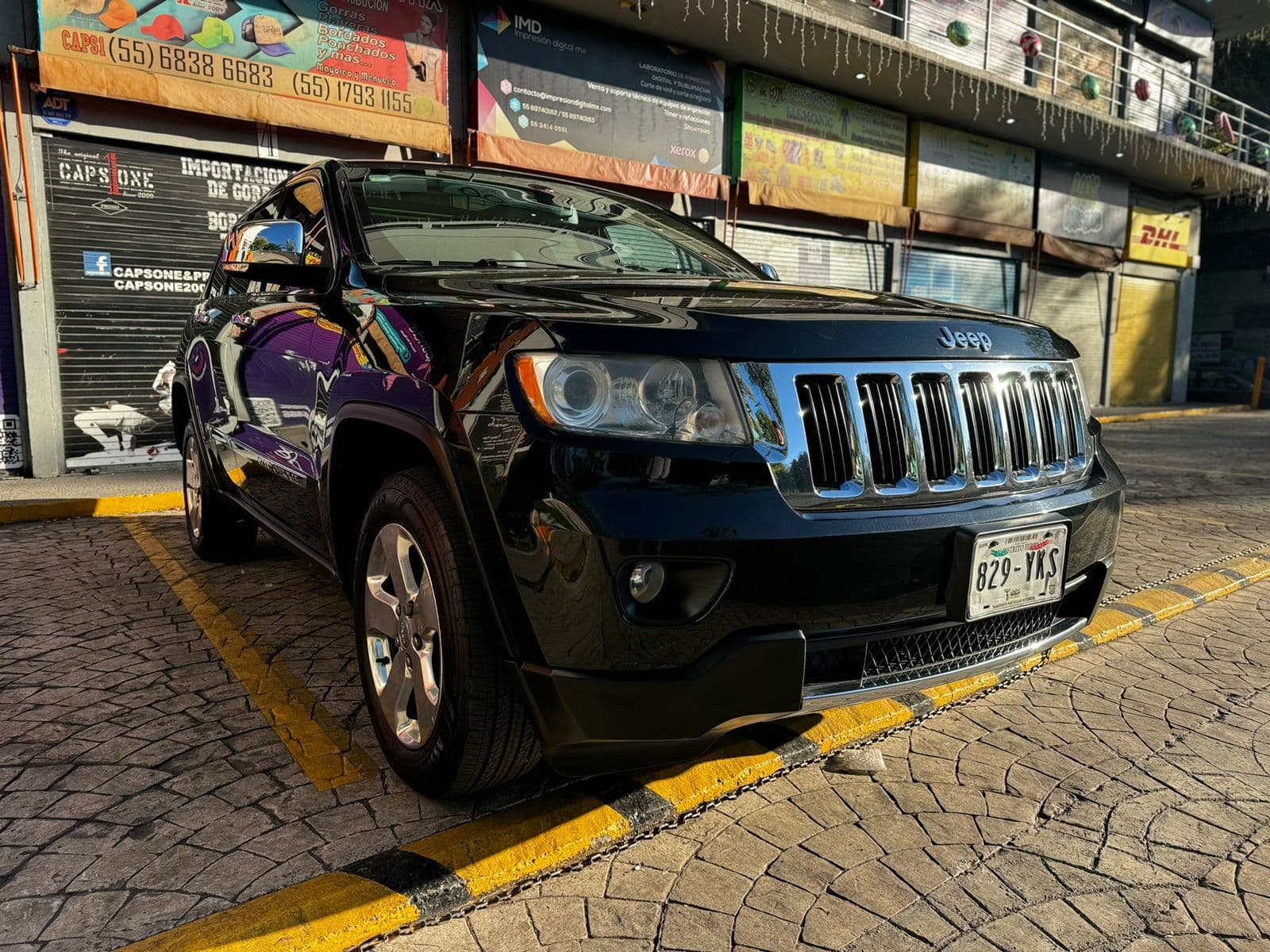 JEEP GRAND CHEROKEE LIMITED LUJO V8 HEMI 2012 — foto 2