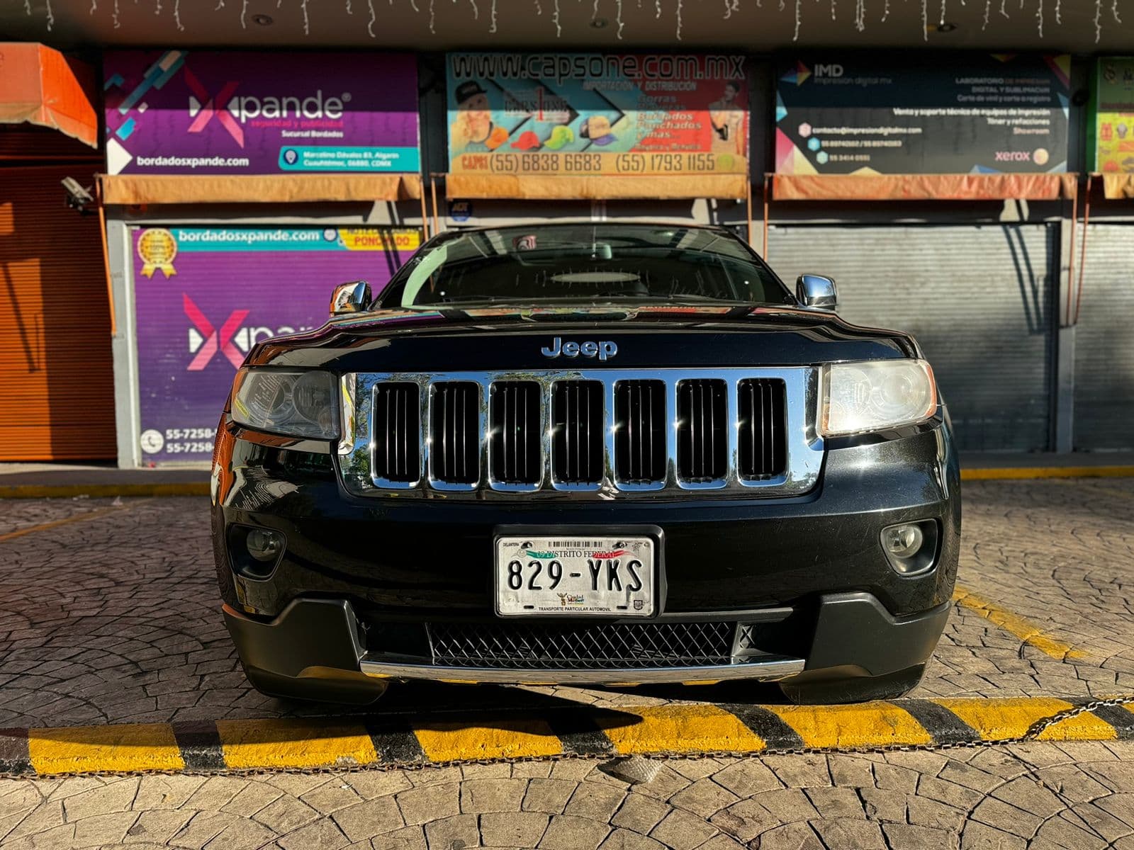 JEEP GRAND CHEROKEE LIMITED LUJO V8 HEMI 2012 — foto 3