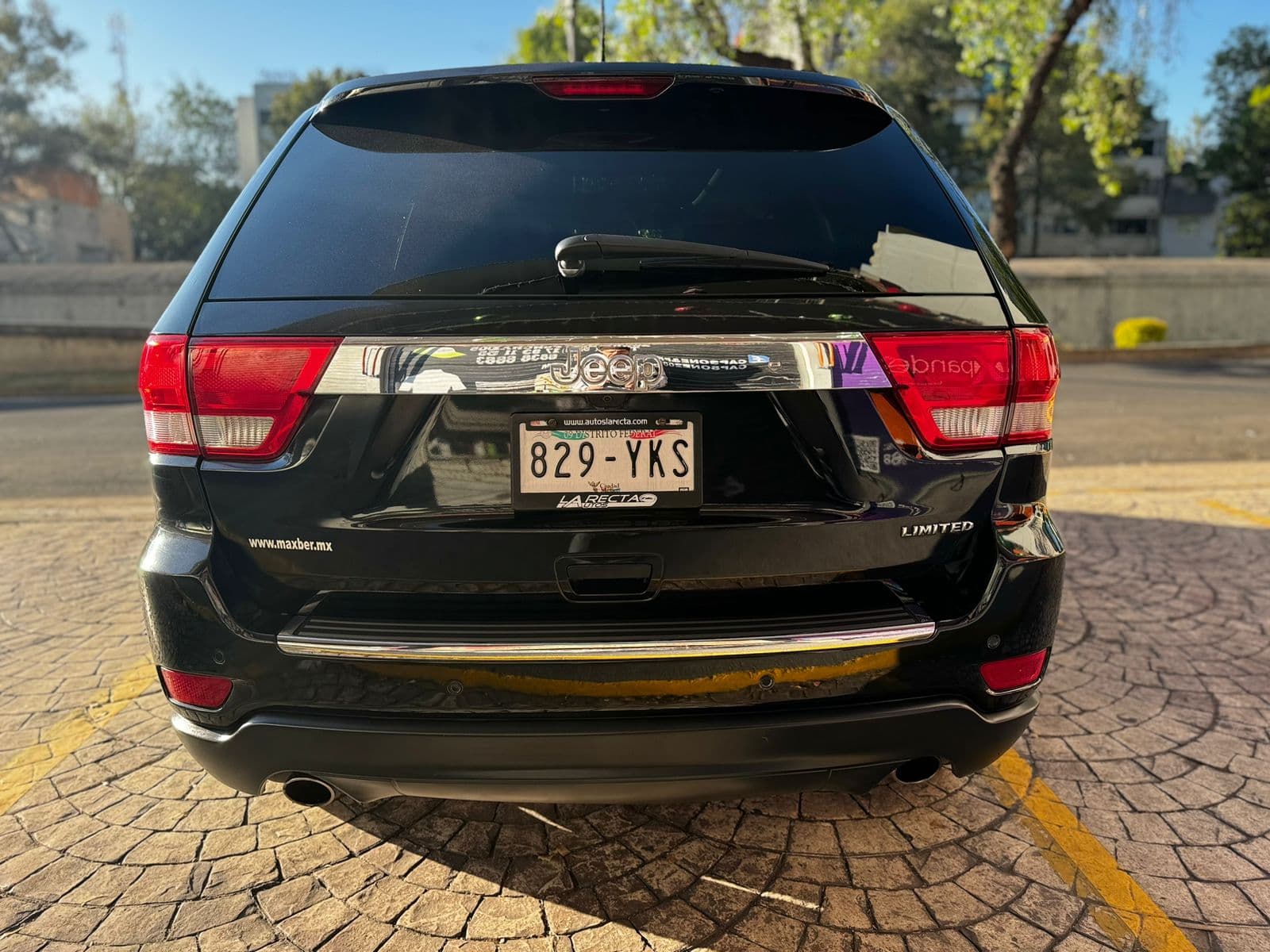 JEEP GRAND CHEROKEE LIMITED LUJO V8 HEMI 2012 — foto 8
