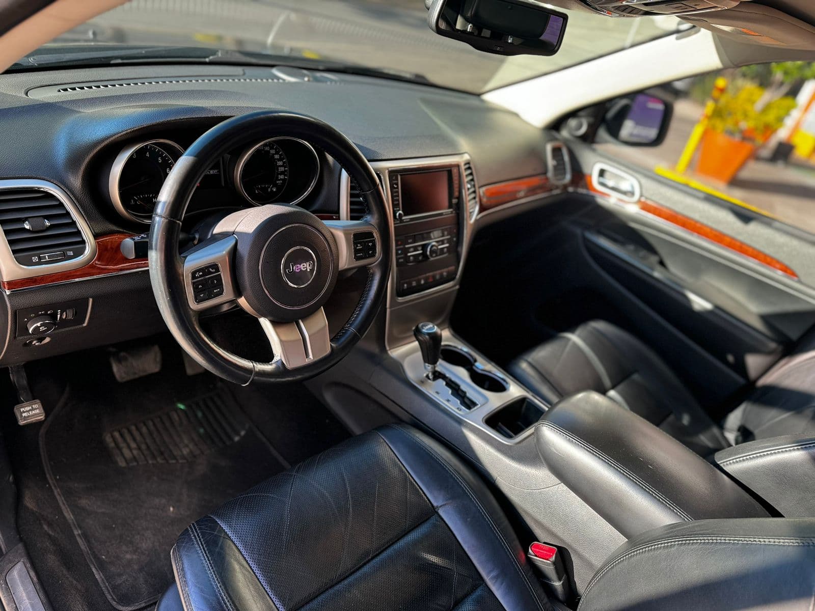 JEEP GRAND CHEROKEE LIMITED LUJO V8 HEMI 2012 — foto 13