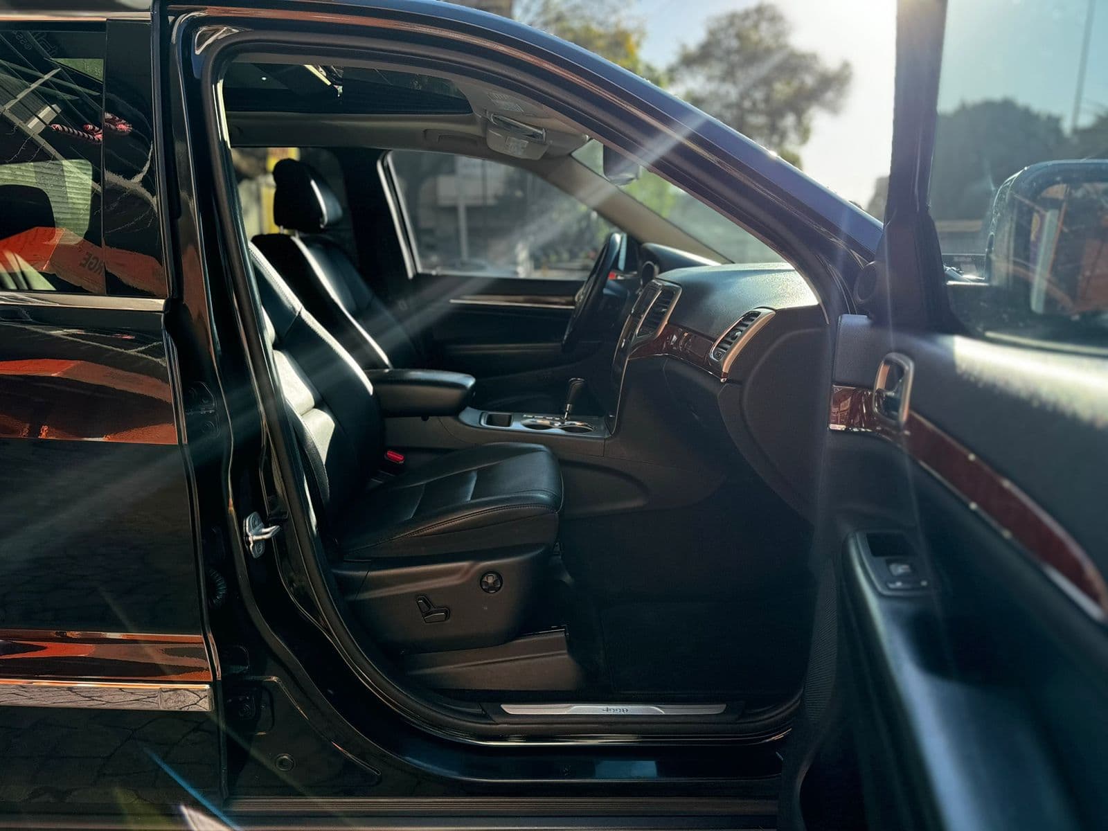 JEEP GRAND CHEROKEE LIMITED LUJO V8 HEMI 2012 — foto 20