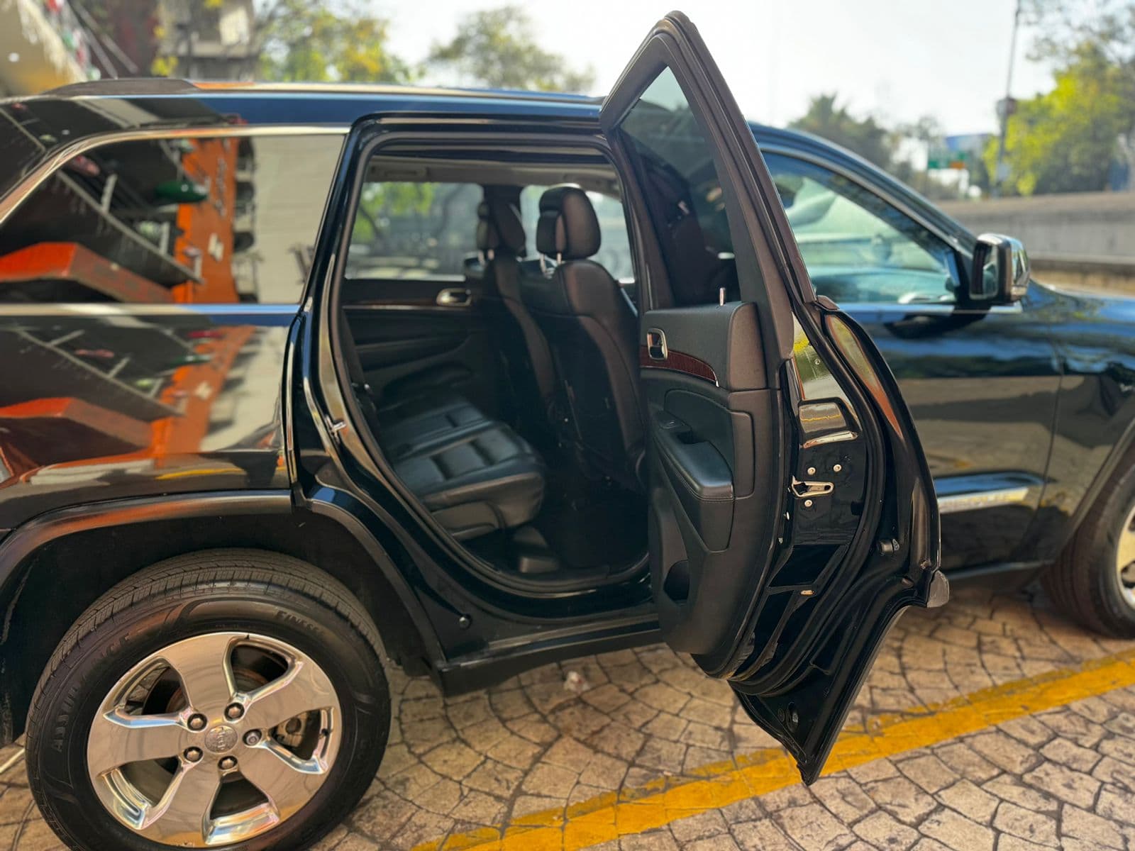JEEP GRAND CHEROKEE LIMITED LUJO V8 HEMI 2012 — foto 24